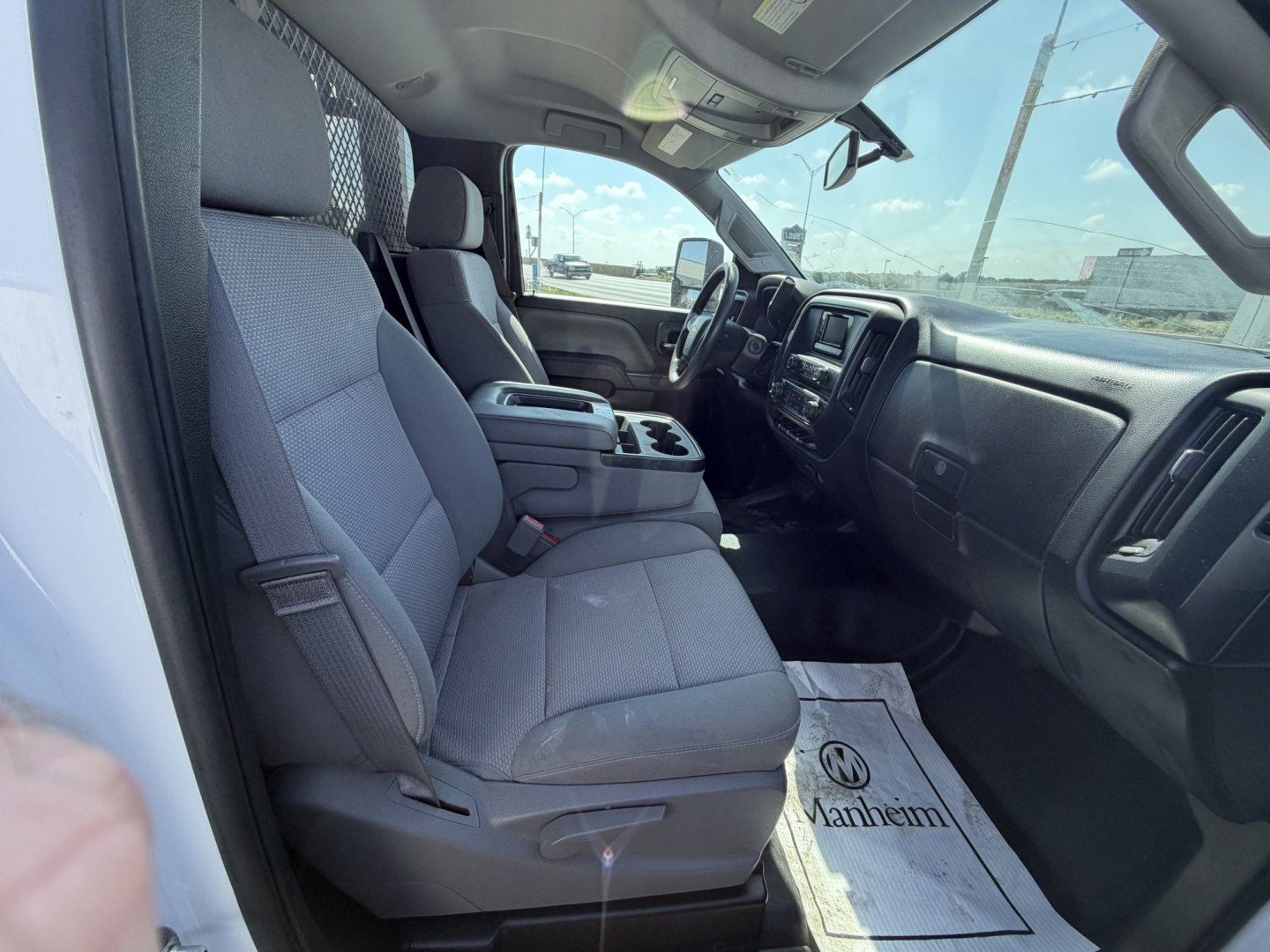 2015 White Chevrolet Silverado 2500HD Work Truck Long Box 2WD (1GC0CUEG4FZ) with an 6.0L V8 OHV 16V FFV engine, 6A transmission, located at 1687 Business 35 S, New Braunfels, TX, 78130, (830) 625-7159, 29.655487, -98.051491- Photo#2