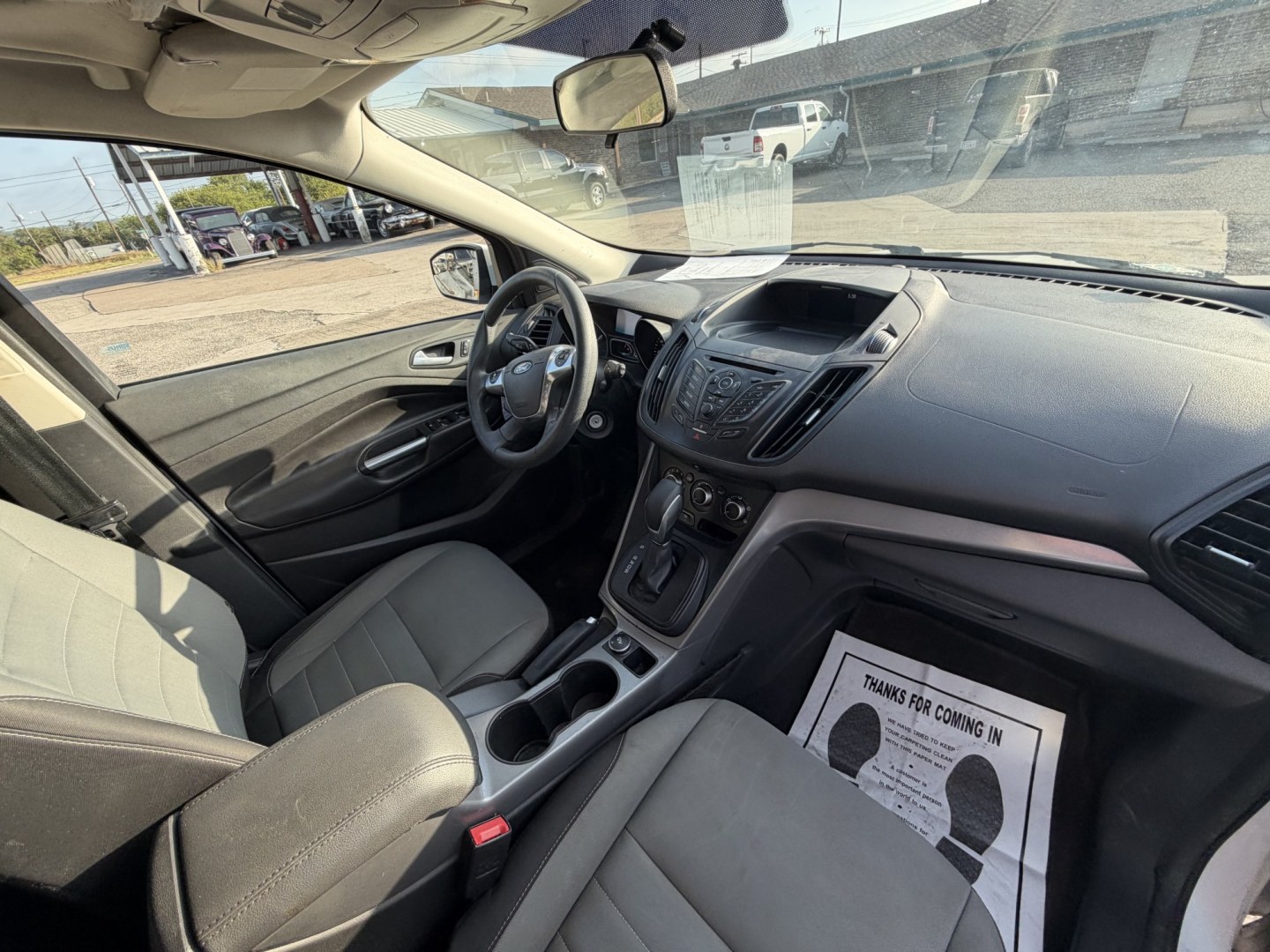 2016 White Ford Escape SE FWD (1FMCU0G95GU) with an 2.0L L4 DOHC 16V engine, 6A transmission, located at 1687 Business 35 S, New Braunfels, TX, 78130, (830) 625-7159, 29.655487, -98.051491- Photo#3
