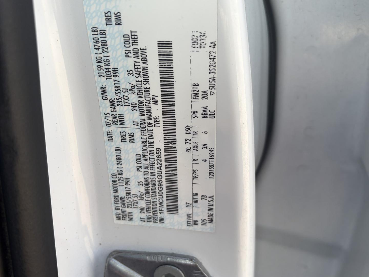 2016 White Ford Escape SE FWD (1FMCU0G95GU) with an 2.0L L4 DOHC 16V engine, 6A transmission, located at 1687 Business 35 S, New Braunfels, TX, 78130, (830) 625-7159, 29.655487, -98.051491- Photo#13