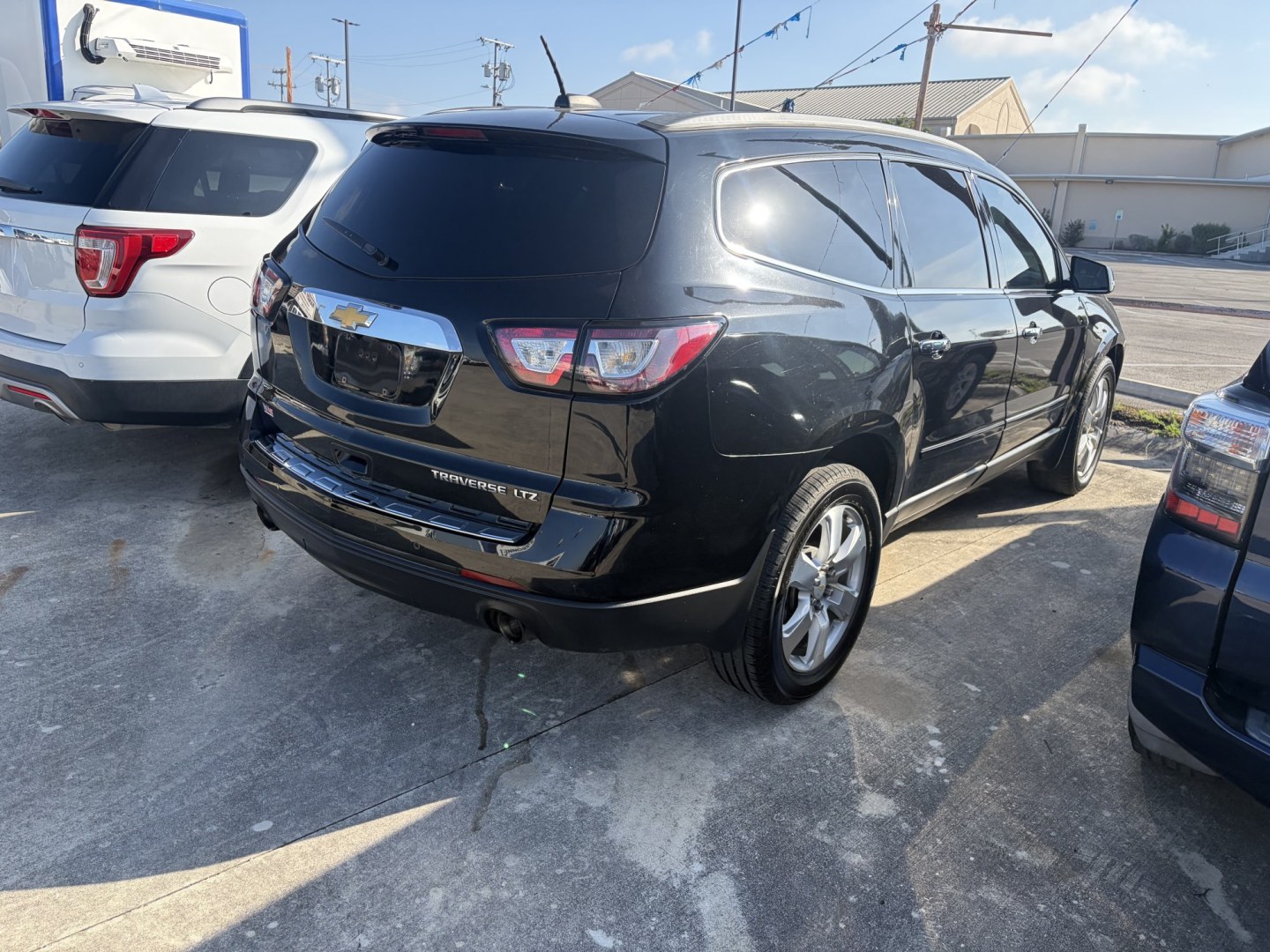 2016 Black Chevrolet Traverse LTZ FWD (1GNKRJKD4GJ) with an 3.6L V6 DOHC 24V engine, 6A transmission, located at 1687 Business 35 S, New Braunfels, TX, 78130, (830) 625-7159, 29.655487, -98.051491- Photo#7