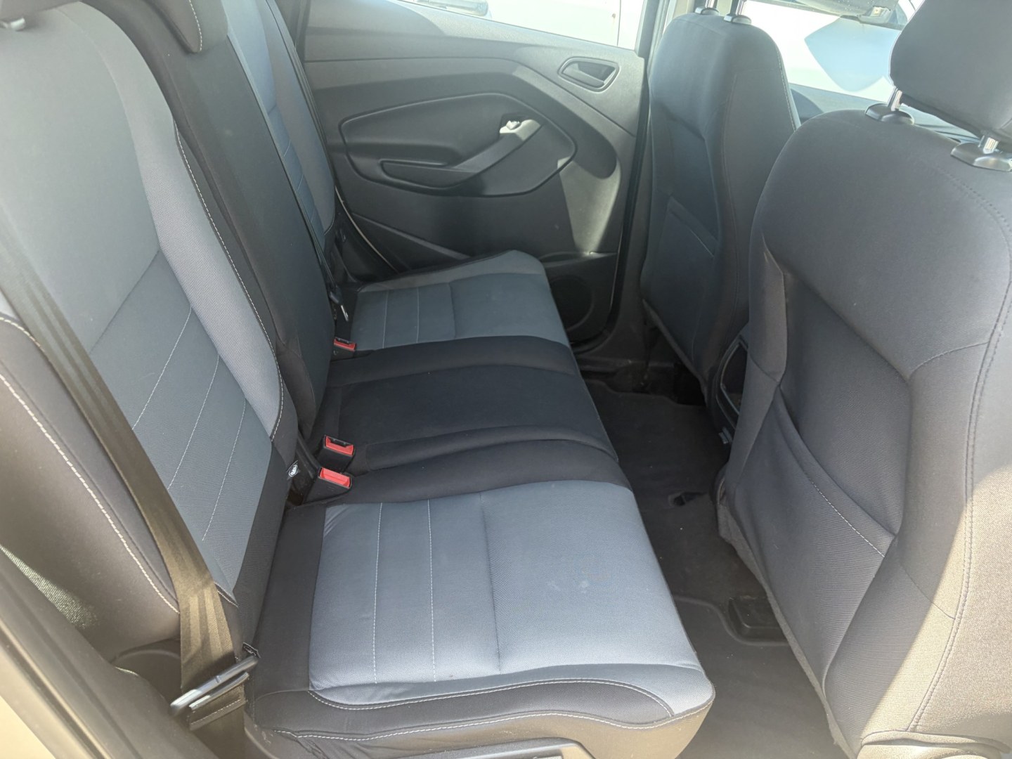 2018 Gold Ford Escape S FWD (1FMCU0F78JU) with an 2.5L L4 DOHC 16V engine, 6A transmission, located at 1687 Business 35 S, New Braunfels, TX, 78130, (830) 625-7159, 29.655487, -98.051491- Photo#4
