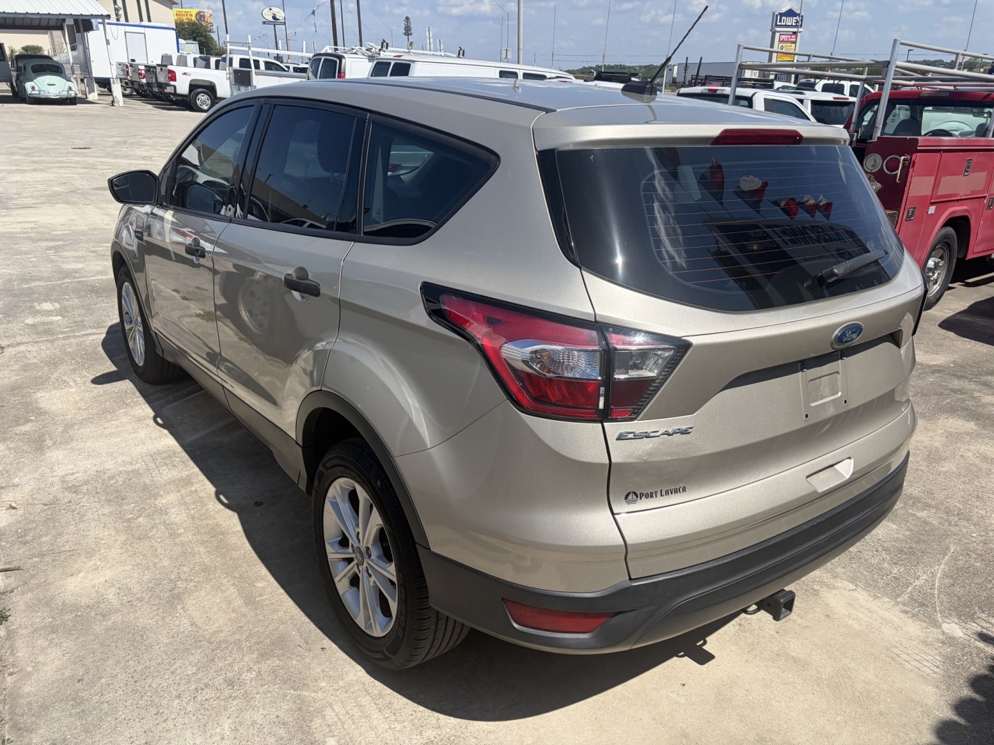 2018 Gold Ford Escape S FWD (1FMCU0F78JU) with an 2.5L L4 DOHC 16V engine, 6A transmission, located at 1687 Business 35 S, New Braunfels, TX, 78130, (830) 625-7159, 29.655487, -98.051491- Photo#8