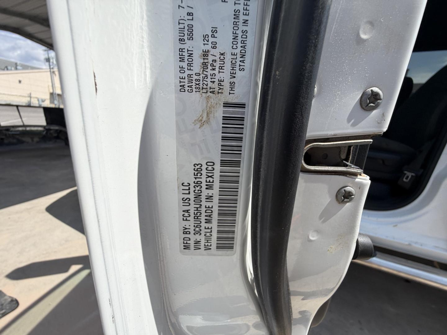 2022 White RAM 2500 Tradesman Crew Cab LWB 4WD (3C6UR5HJ0NG) with an 6.4L V8 engine, 6A transmission, located at 1687 Business 35 S, New Braunfels, TX, 78130, (830) 625-7159, 29.655487, -98.051491- Photo#13