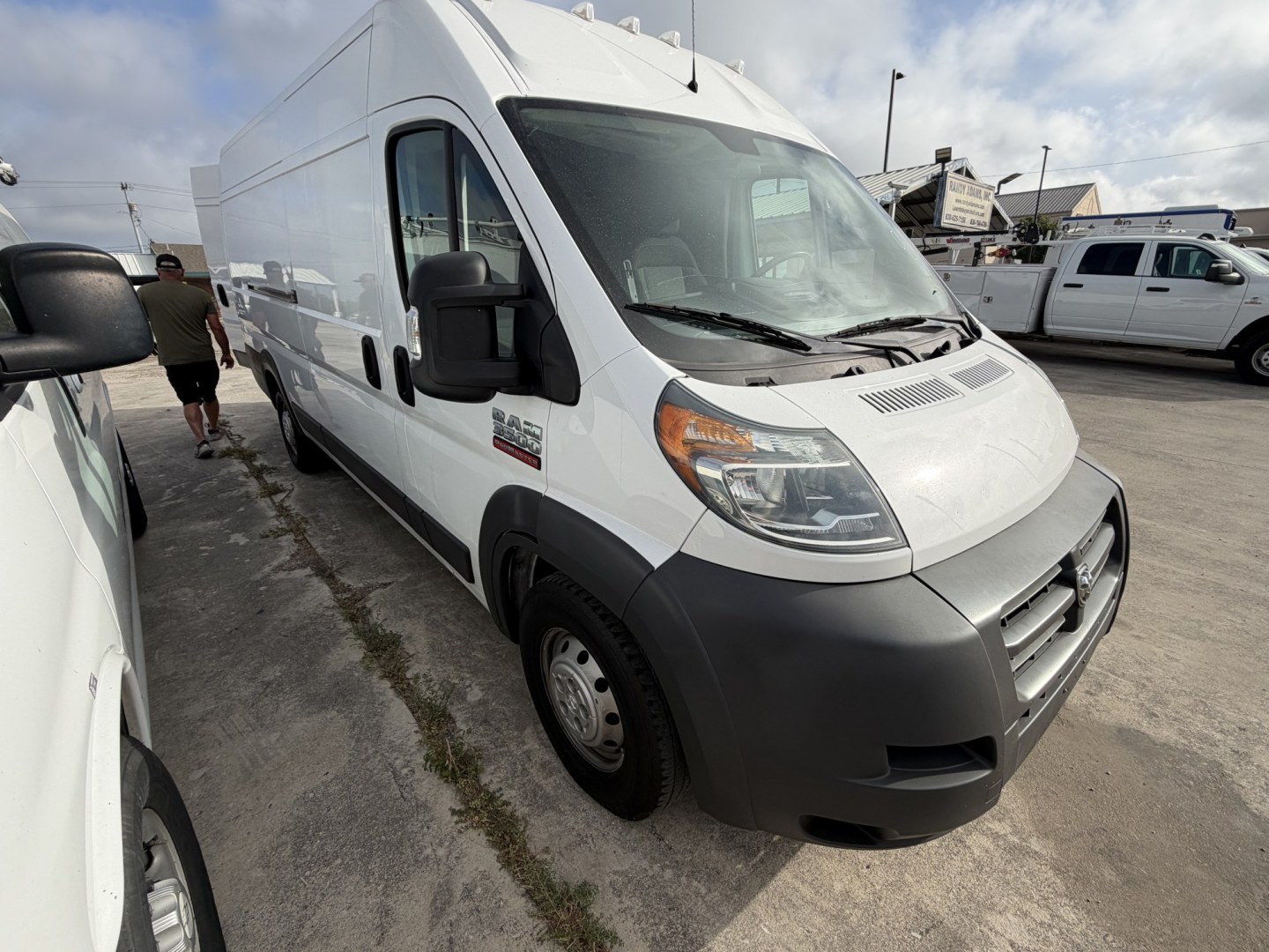 2018 White RAM Promaster 3500 High Roof Tradesman 159-in. WB Ext (3C6URVJG5JE) with an 3.6L V6 engine, 6A transmission, located at 1687 Business 35 S, New Braunfels, TX, 78130, (830) 625-7159, 29.655487, -98.051491- Photo#1