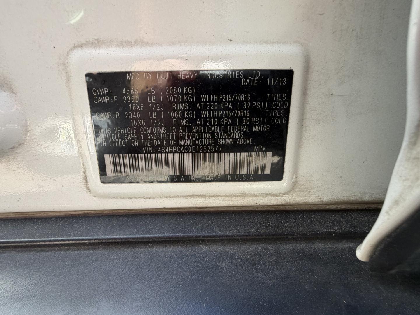 2014 White Subaru Outback 2.5i (4S4BRCAC0E1) with an 2.5L H4 DOHC 16V engine, located at 1687 Business 35 S, New Braunfels, TX, 78130, (830) 625-7159, 29.655487, -98.051491- Photo#13