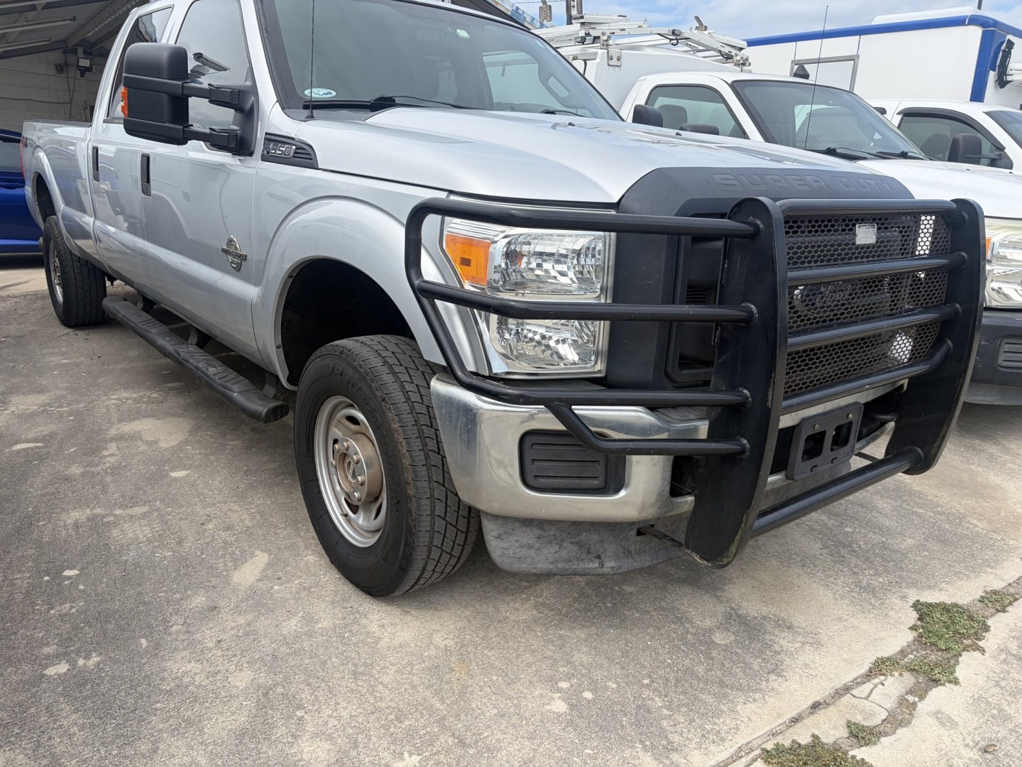 2013 Silver Ford F-350 SD XL Crew Cab 4WD (1FT8W3BT0DE) with an 6.7L V8 OHV 16V DIESEL engine, 6-Speed Automatic transmission, located at 1687 Business 35 S, New Braunfels, TX, 78130, (830) 625-7159, 29.655487, -98.051491- Photo#1