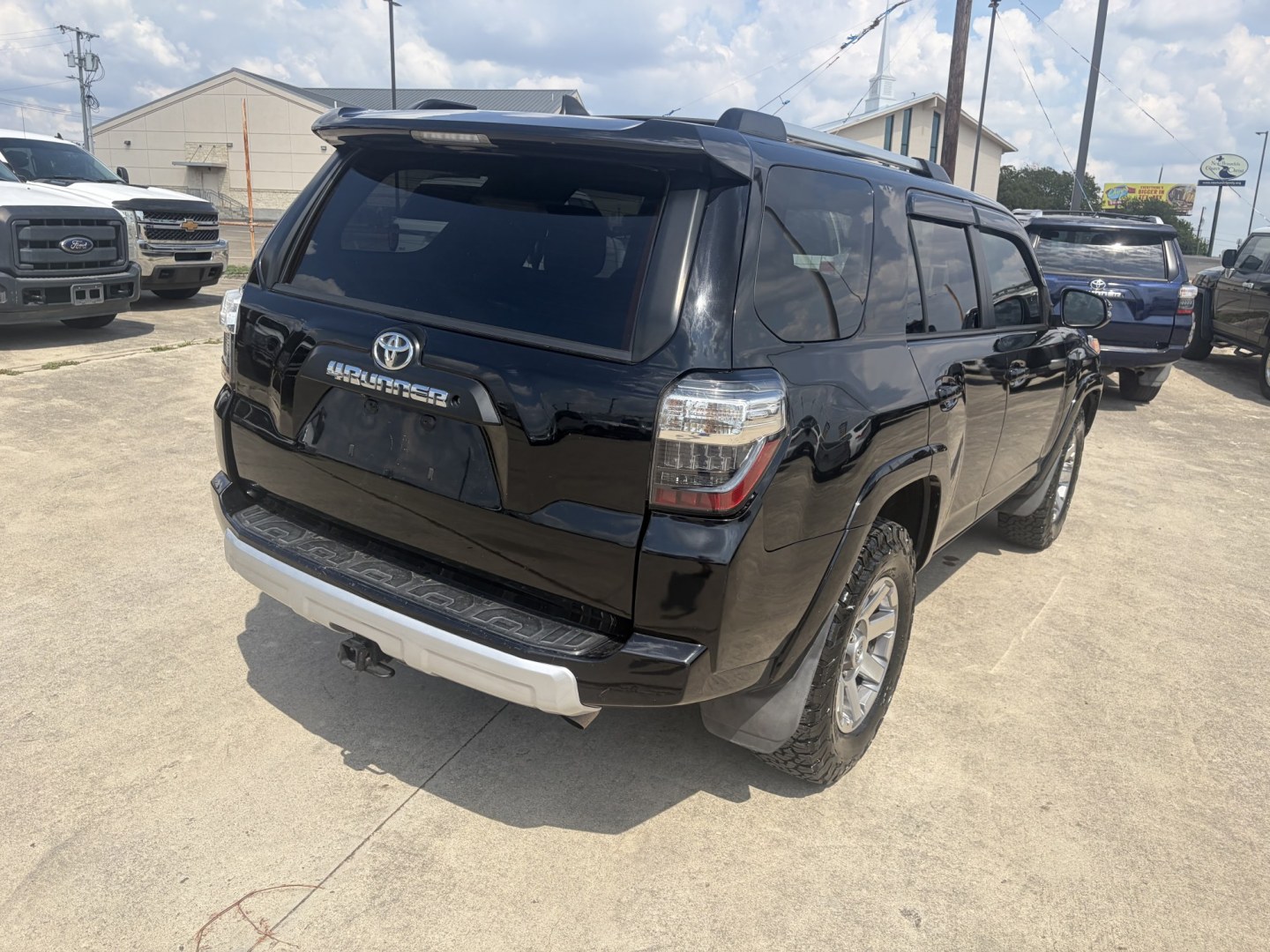 2016 Black Toyota 4Runner TRAIL EDITION SR5 4WD (JTEBU5JRXG5) with an 4.0L V6 DOHC 24V engine, 5A transmission, located at 1687 Business 35 S, New Braunfels, TX, 78130, (830) 625-7159, 29.655487, -98.051491- Photo#6