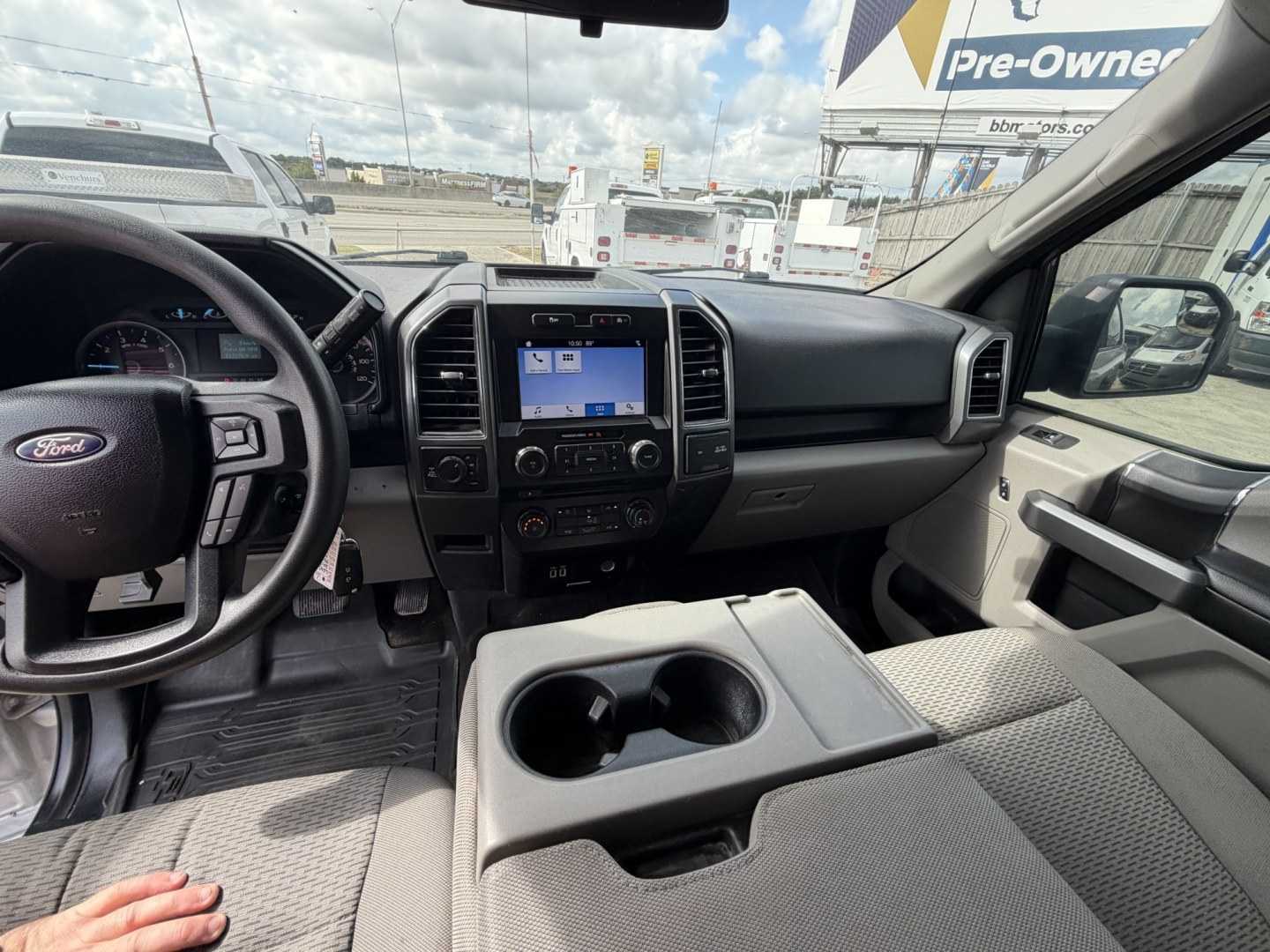 2018 Silver Ford F-150 XLT SuperCrew 5.5-ft. 2WD (1FTEW1E52JF) with an 5.0L V8 OHV 32V engine, 6A transmission, located at 1687 Business 35 S, New Braunfels, TX, 78130, (830) 625-7159, 29.655487, -98.051491- Photo#11