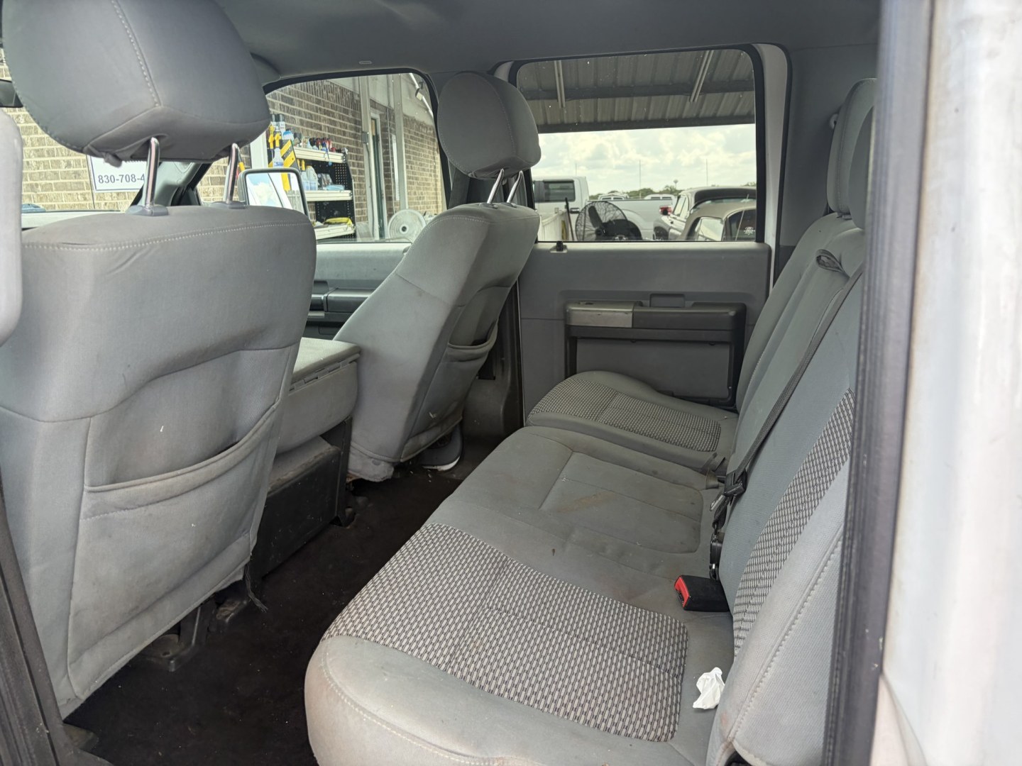 2014 White Ford F-250 SD XLT Crew Cab 4WD (1FT7W2BT8EE) with an 6.7L V8 OHV 16V DIESEL engine, 6-Speed Automatic transmission, located at 1687 Business 35 S, New Braunfels, TX, 78130, (830) 625-7159, 29.655487, -98.051491- Photo#7