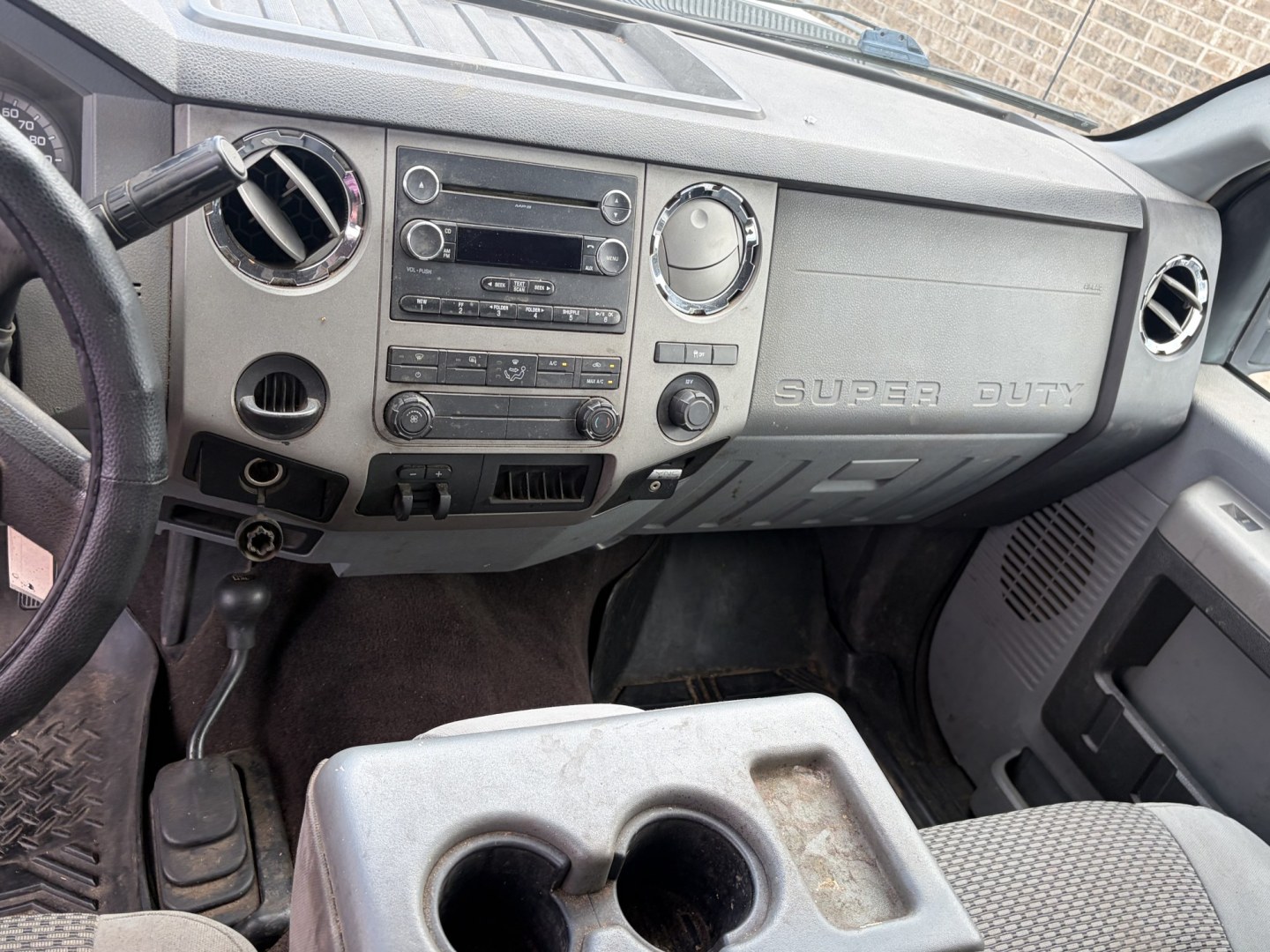 2014 White Ford F-250 SD XLT Crew Cab 4WD (1FT7W2BT8EE) with an 6.7L V8 OHV 16V DIESEL engine, 6-Speed Automatic transmission, located at 1687 Business 35 S, New Braunfels, TX, 78130, (830) 625-7159, 29.655487, -98.051491- Photo#10