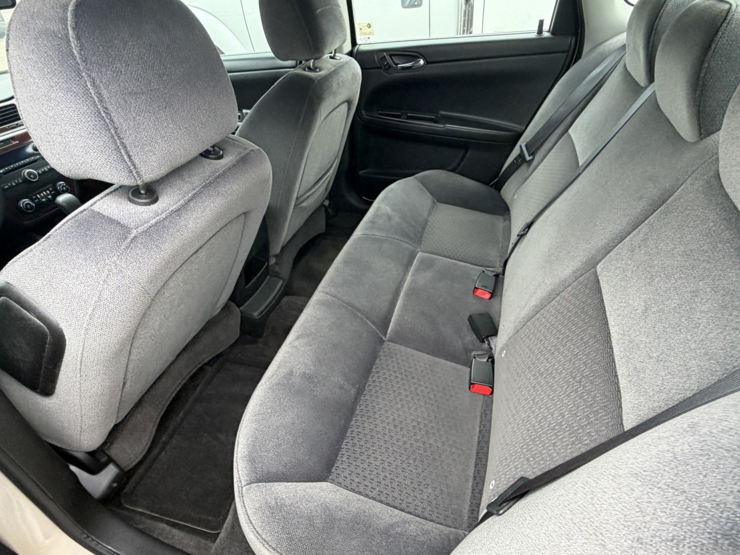 2009 Tan Chevrolet Impala LS (2G1WB57K891) with an 3.5L V6 OHV 16V FFV engine, 4A transmission, located at 1687 Business 35 S, New Braunfels, TX, 78130, (830) 625-7159, 29.655487, -98.051491- Photo#8