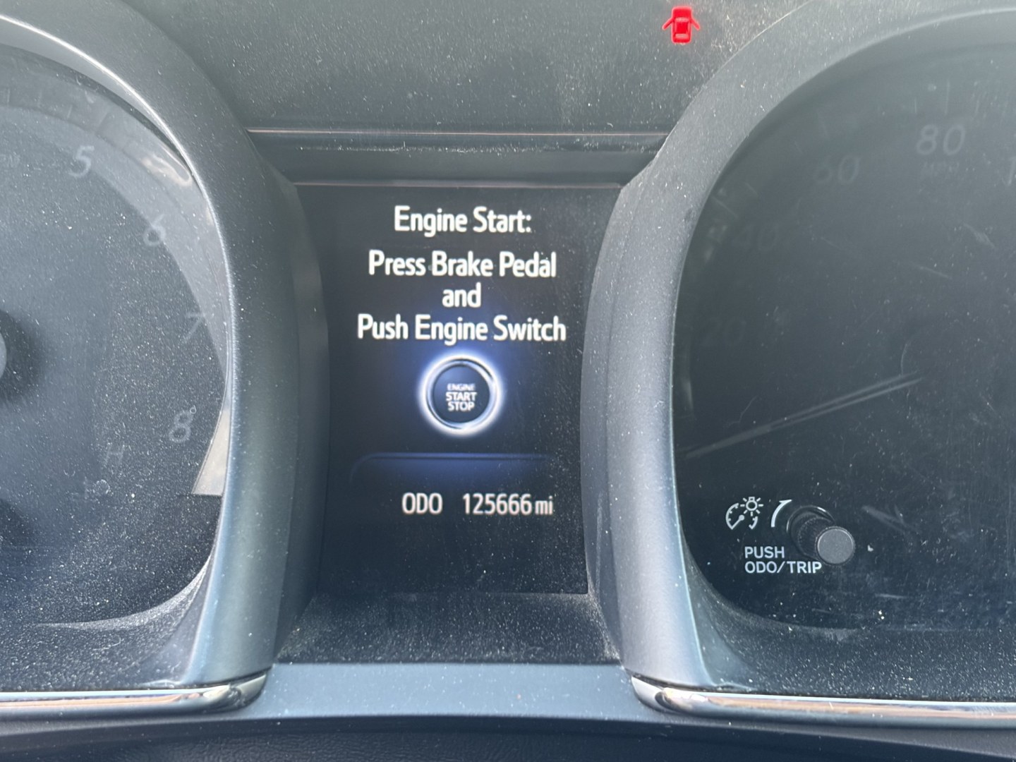 2015 Silver Toyota Avalon XLE (4T1BK1EB4FU) with an 3.5L V6 DOHC 24V engine, 6A transmission, located at 1687 Business 35 S, New Braunfels, TX, 78130, (830) 625-7159, 29.655487, -98.051491- Photo#12