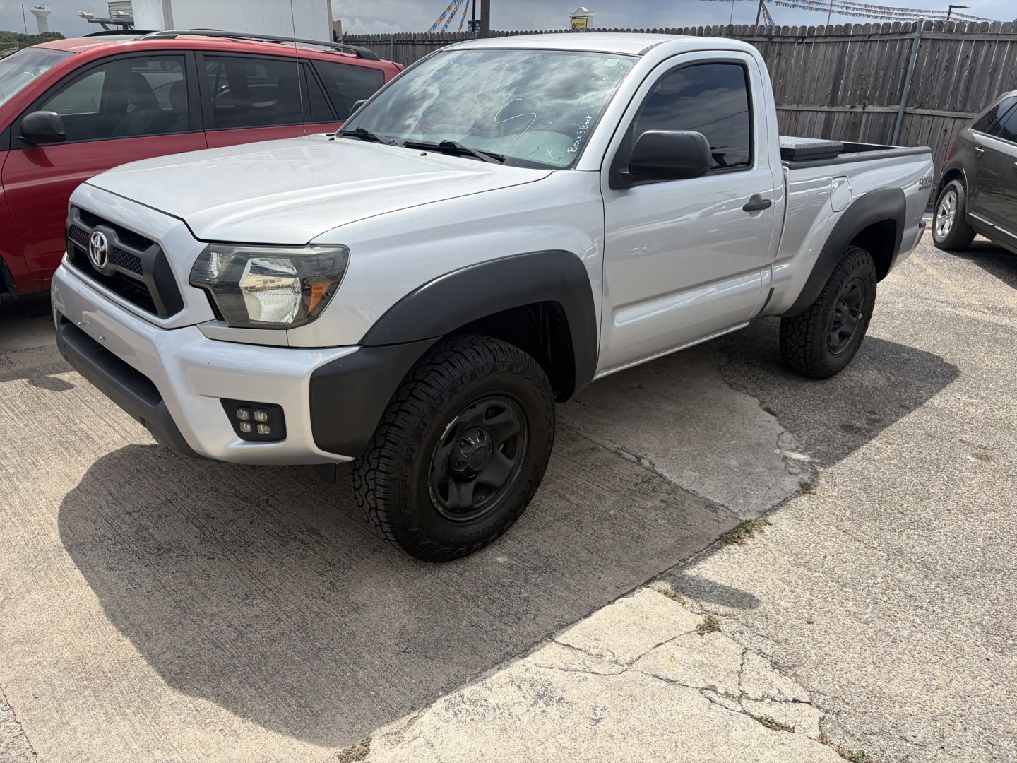 2013 Silver Toyota Tacoma Regular Cab 4WD (5TFPX4EN7DX) with an 2.7L L4 DOHC 16V engine, 5-Speed Manual transmission, located at 1687 Business 35 S, New Braunfels, TX, 78130, (830) 625-7159, 29.655487, -98.051491- Photo#0