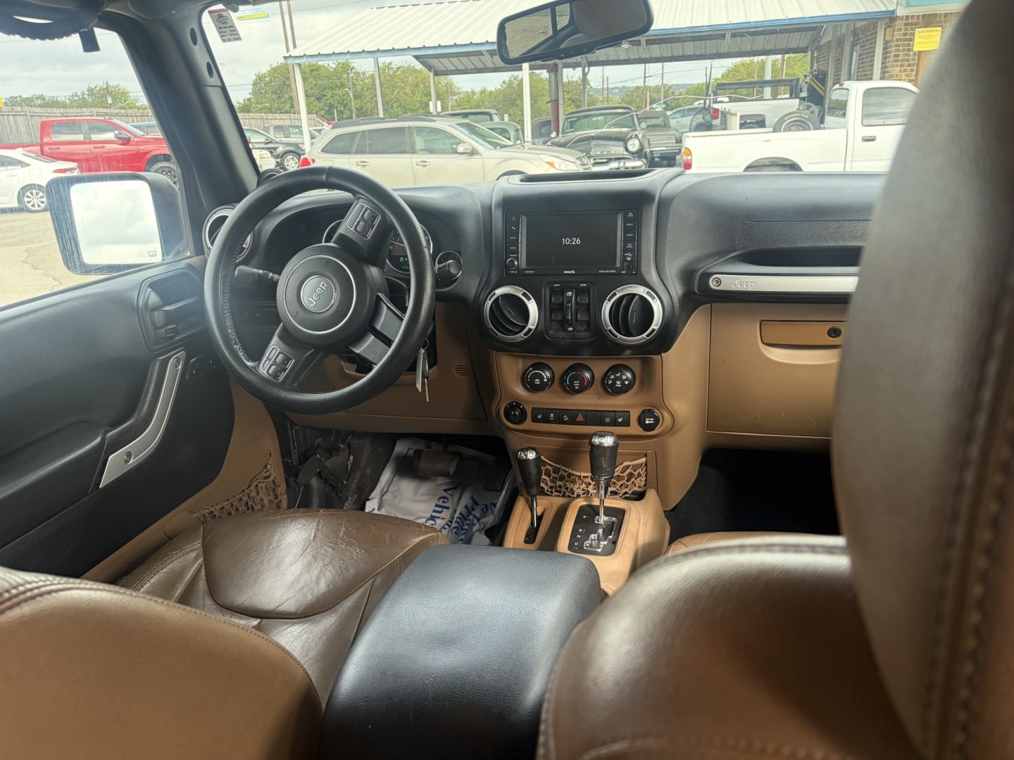 2014 gray Jeep Wrangler Unlimited Rubicon 4WD (1C4BJWFG7EL) with an 3.6L V6 DOHC 24V FFV engine, located at 1687 Business 35 S, New Braunfels, TX, 78130, (830) 625-7159, 29.655487, -98.051491- Photo#5