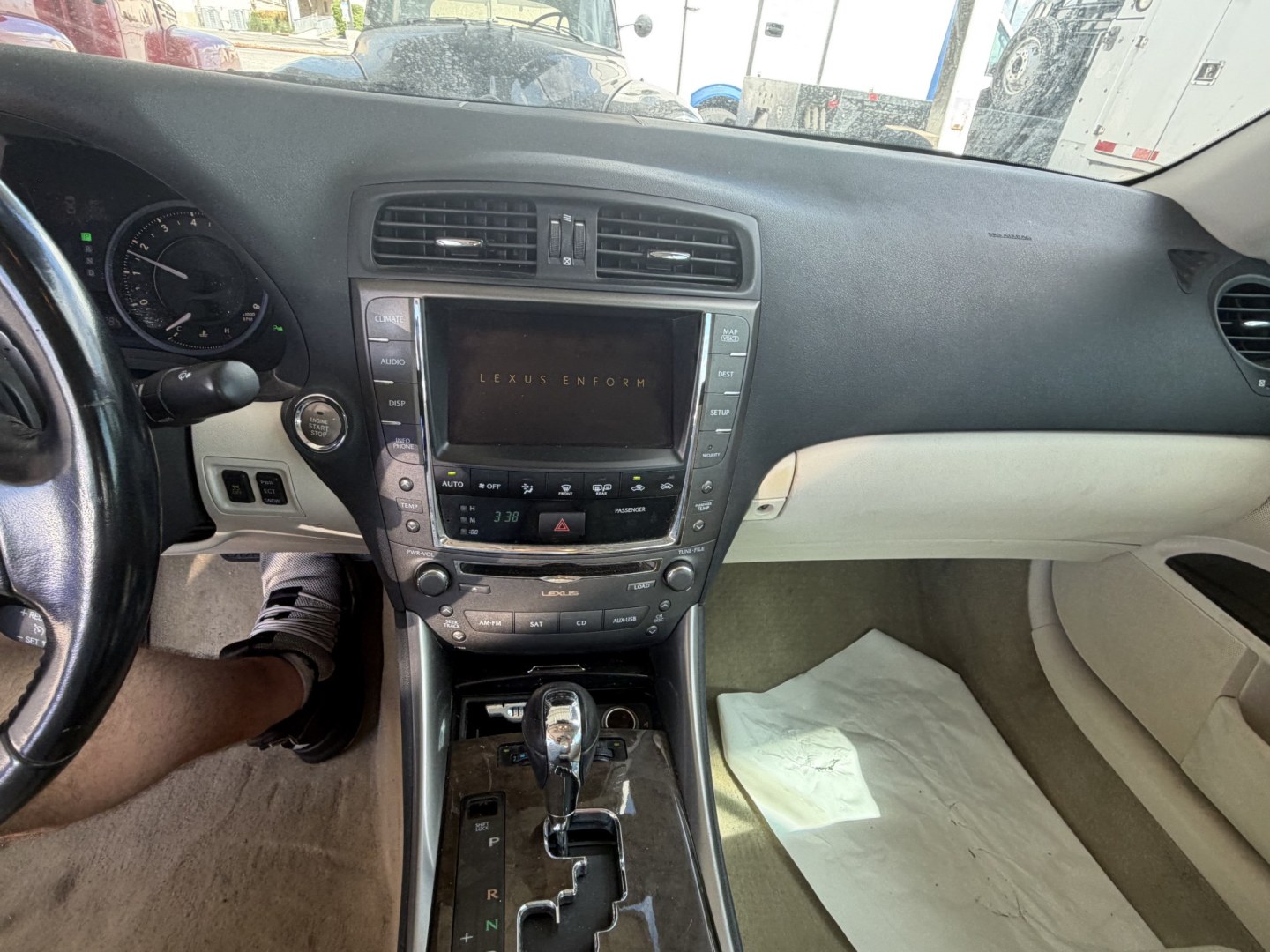 2010 Black Lexus IS C IS 250C (JTHFF2C20A2) , 6A transmission, located at 1687 Business 35 S, New Braunfels, TX, 78130, (830) 625-7159, 29.655487, -98.051491- Photo#11