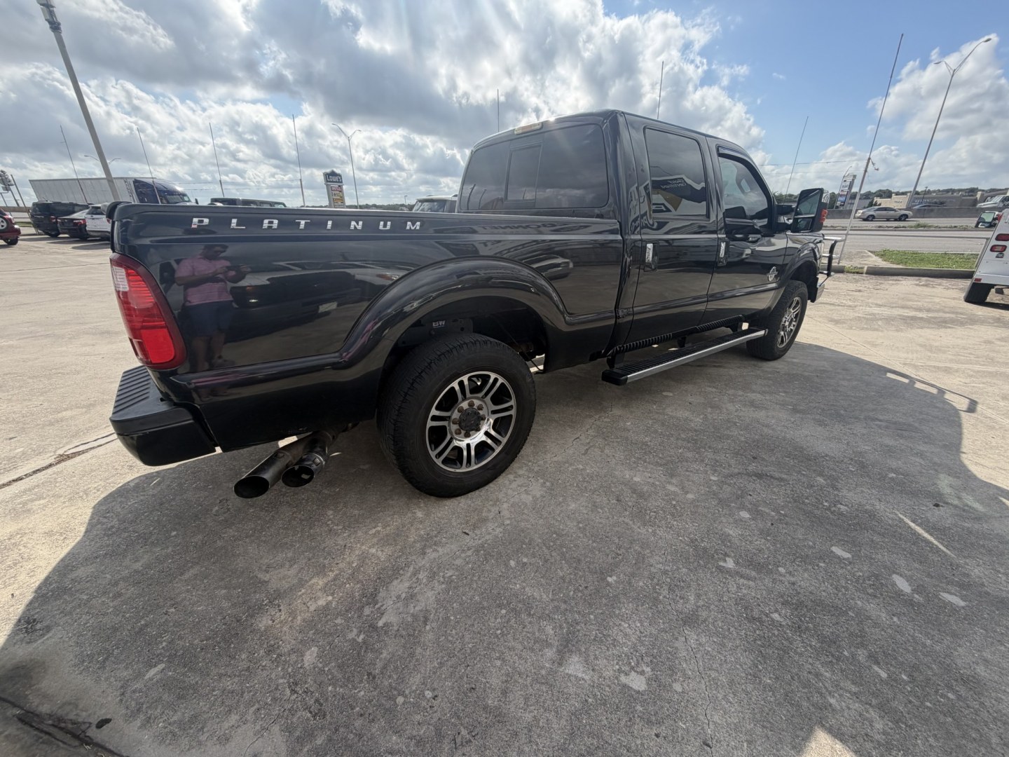 2015 Black Ford F-250 SD Lariat Crew Cab 4WD (1FT7W2BT9FE) with an 6.7L V8 OHV 16V DIESEL engine, 6-Speed Automatic transmission, located at 1687 Business 35 S, New Braunfels, TX, 78130, (830) 625-7159, 29.655487, -98.051491- Photo#6