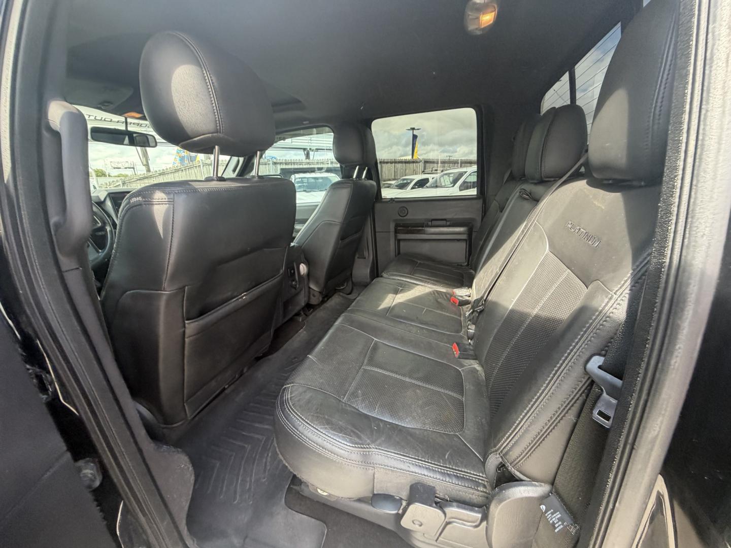 2015 Black Ford F-250 SD Lariat Crew Cab 4WD (1FT7W2BT9FE) with an 6.7L V8 OHV 16V DIESEL engine, 6-Speed Automatic transmission, located at 1687 Business 35 S, New Braunfels, TX, 78130, (830) 625-7159, 29.655487, -98.051491- Photo#9