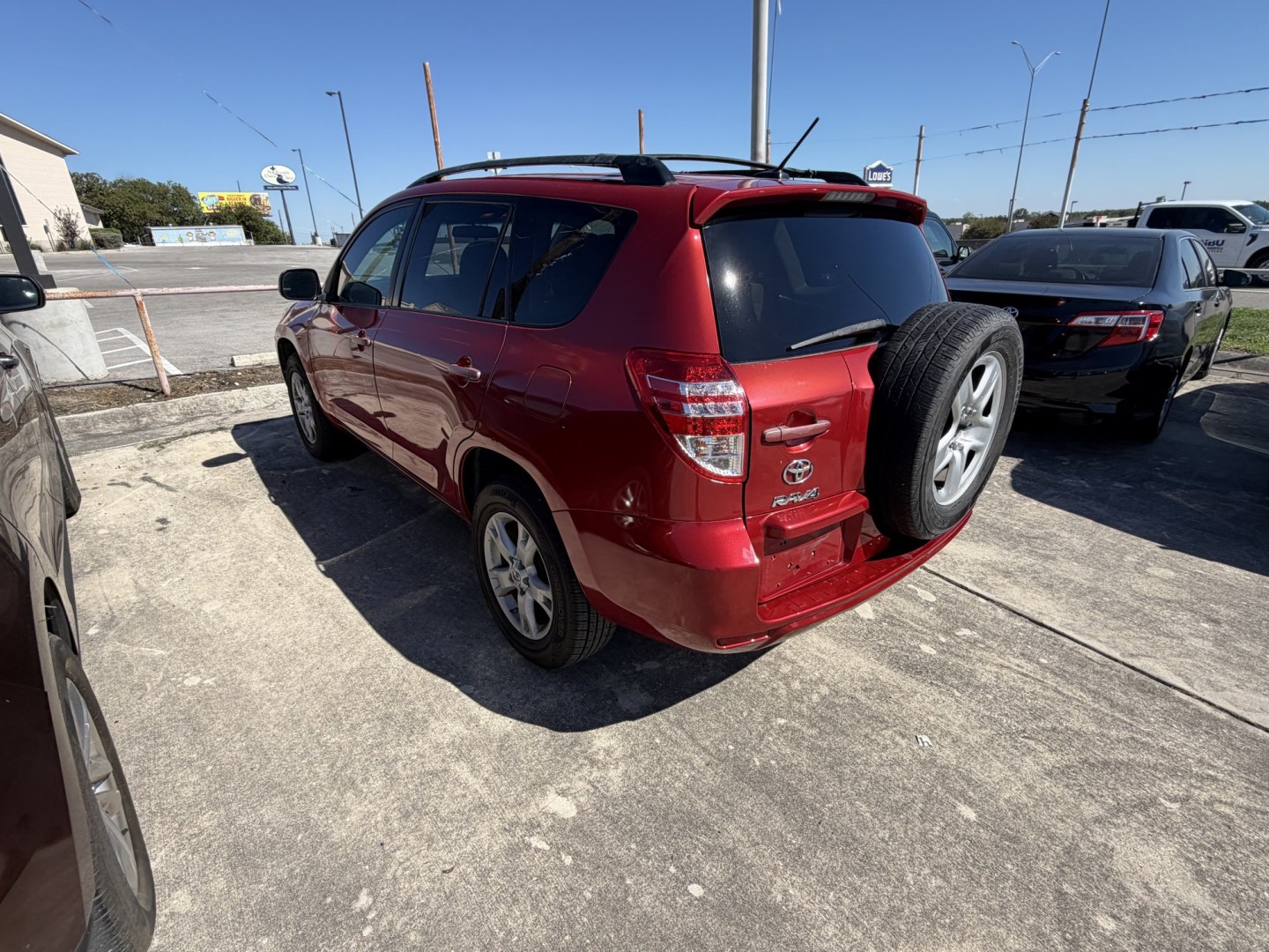 2011 Toyota RAV4 Base I4 2WD (2T3ZF4DV1BW) with an 2.5L L4 DOHC 16V engine, 4A transmission, located at 1687 Business 35 S, New Braunfels, TX, 78130, (830) 625-7159, 29.655487, -98.051491- Photo#7