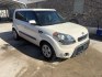 2012 White Kia Soul Base (KNDJT2A50C7) with an 1.6L L4 DOHC 16V engine, 5-Speed Manual transmission, located at 1687 Business 35 S, New Braunfels, TX, 78130, (830) 625-7159, 29.655487, -98.051491- Photo#2