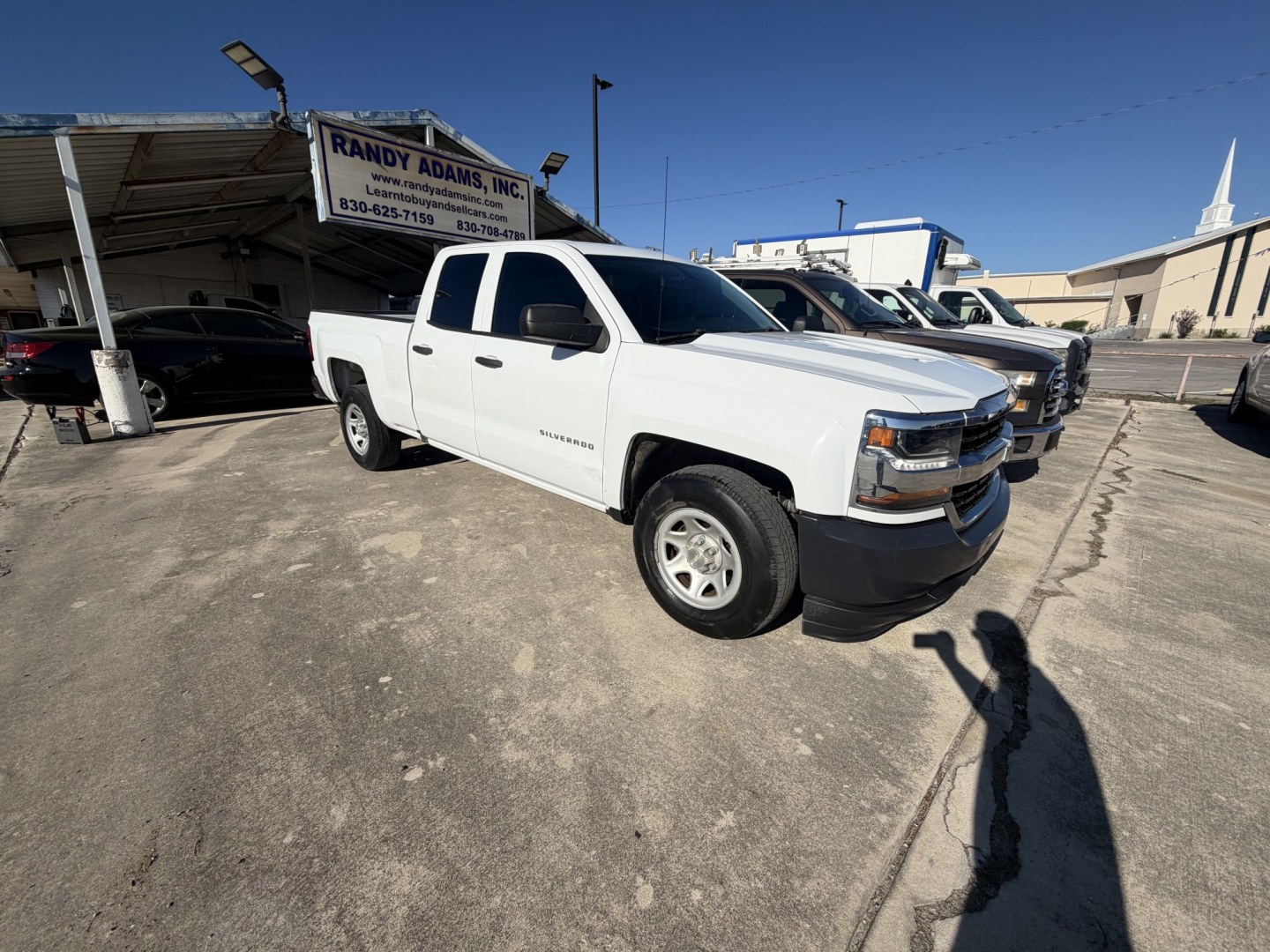 2017 White Chevrolet Silverado 1500 Work Truck Double Cab 2WD (1GCRCNEH9HZ) with an 4.3L V6 OHV 12V engine, 6A transmission, located at 1687 Business 35 S, New Braunfels, TX, 78130, (830) 625-7159, 29.655487, -98.051491- Photo#1