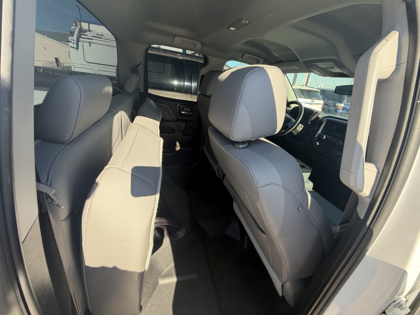 2017 White Chevrolet Silverado 1500 Work Truck Double Cab 2WD (1GCRCNEH9HZ) with an 4.3L V6 OHV 12V engine, 6A transmission, located at 1687 Business 35 S, New Braunfels, TX, 78130, (830) 625-7159, 29.655487, -98.051491- Photo#5