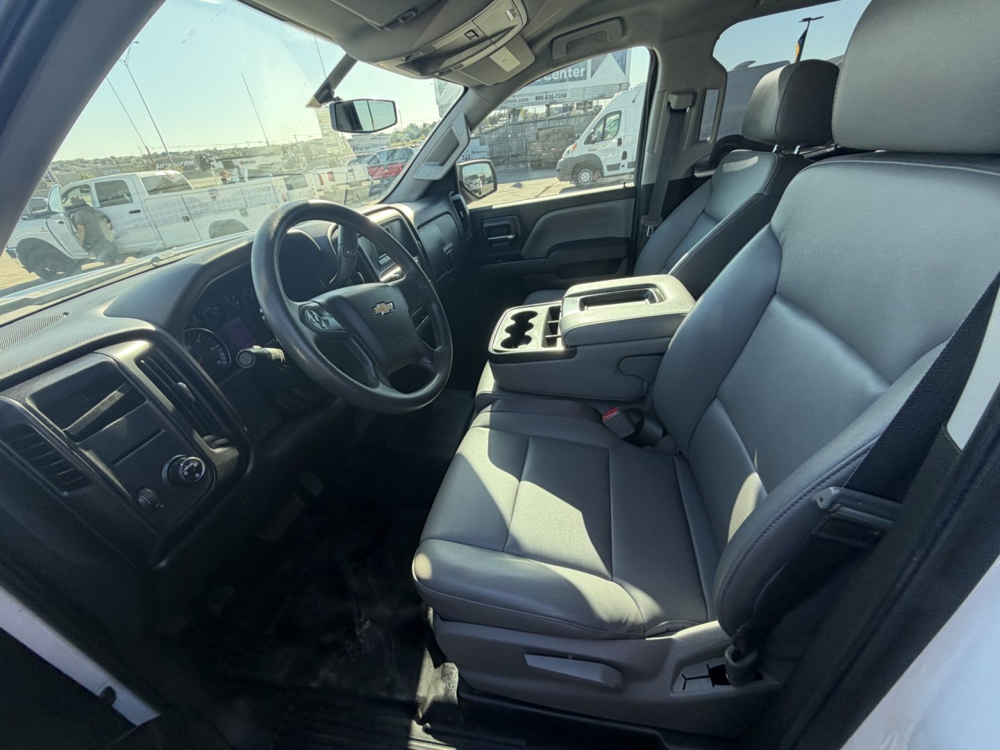 2017 White Chevrolet Silverado 1500 Work Truck Double Cab 2WD (1GCRCNEH9HZ) with an 4.3L V6 OHV 12V engine, 6A transmission, located at 1687 Business 35 S, New Braunfels, TX, 78130, (830) 625-7159, 29.655487, -98.051491- Photo#11