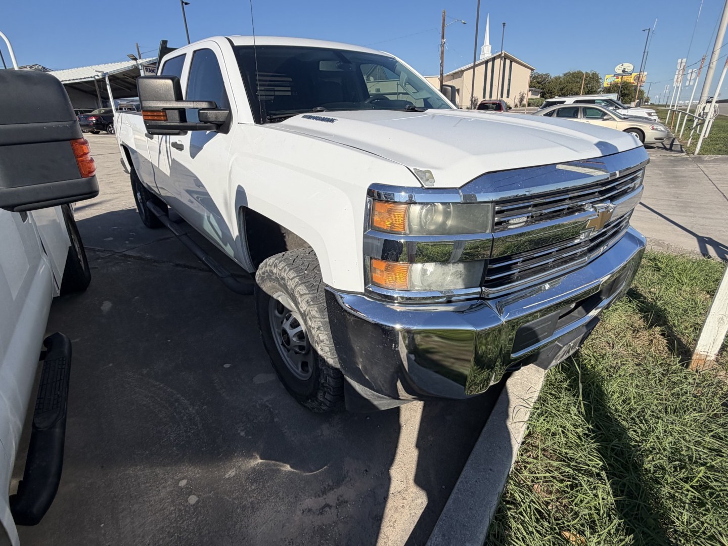 2016 White Chevrolet Silverado 2500HD Work Truck Crew Cab 2WD (1GC1CUE85GF) with an 6.6L V8 OHV 32V TURBO DIESEL engine, 6A transmission, located at 1687 Business 35 S, New Braunfels, TX, 78130, (830) 625-7159, 29.655487, -98.051491- Photo#1