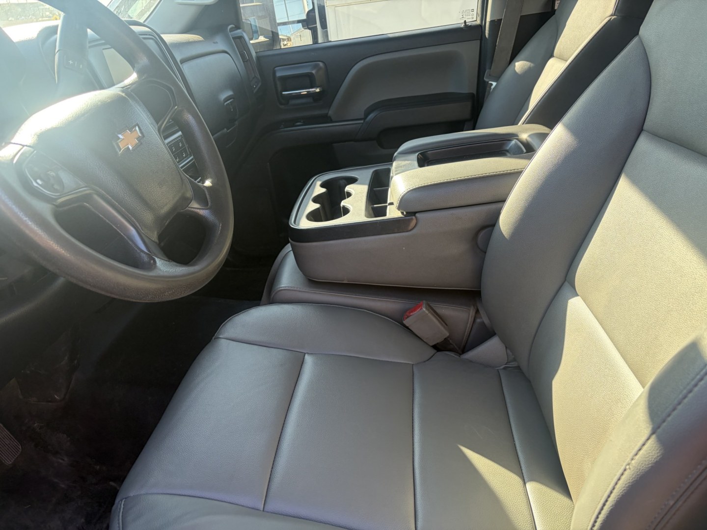 2016 White Chevrolet Silverado 2500HD Work Truck Crew Cab 2WD (1GC1CUE85GF) with an 6.6L V8 OHV 32V TURBO DIESEL engine, 6A transmission, located at 1687 Business 35 S, New Braunfels, TX, 78130, (830) 625-7159, 29.655487, -98.051491- Photo#11