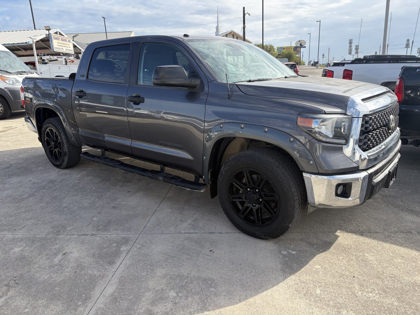 2018 Grey Toyota Tundra SR5 4.6L V8 CrewMax 2WD (5TFEM5F19JX) with an 4.6L V8 DOHC 32V engine, 6A transmission, located at 1687 Business 35 S, New Braunfels, TX, 78130, (830) 625-7159, 29.655487, -98.051491- Photo#2