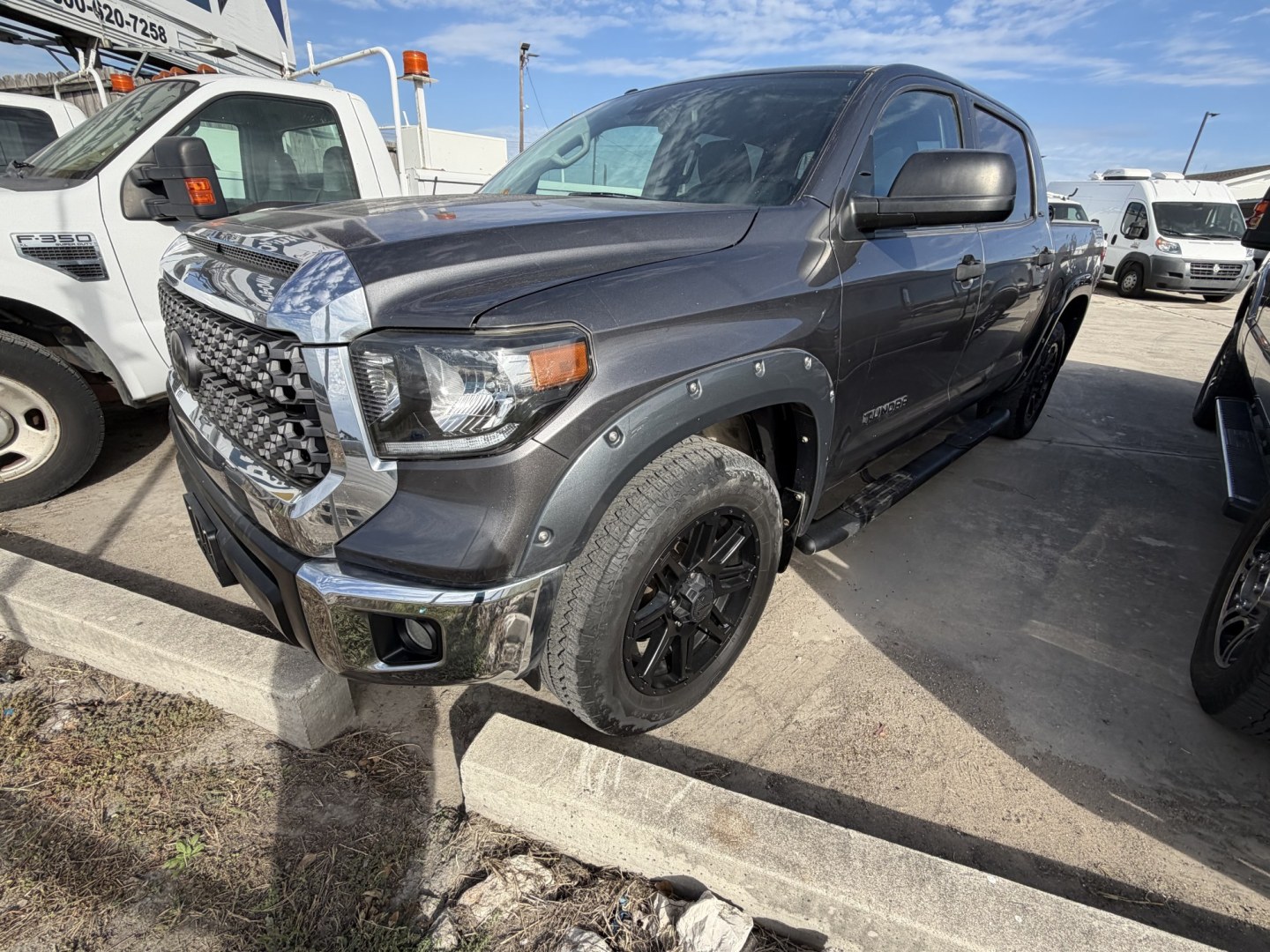 2018 Grey Toyota Tundra SR5 4.6L V8 CrewMax 2WD (5TFEM5F19JX) with an 4.6L V8 DOHC 32V engine, 6A transmission, located at 1687 Business 35 S, New Braunfels, TX, 78130, (830) 625-7159, 29.655487, -98.051491- Photo#0