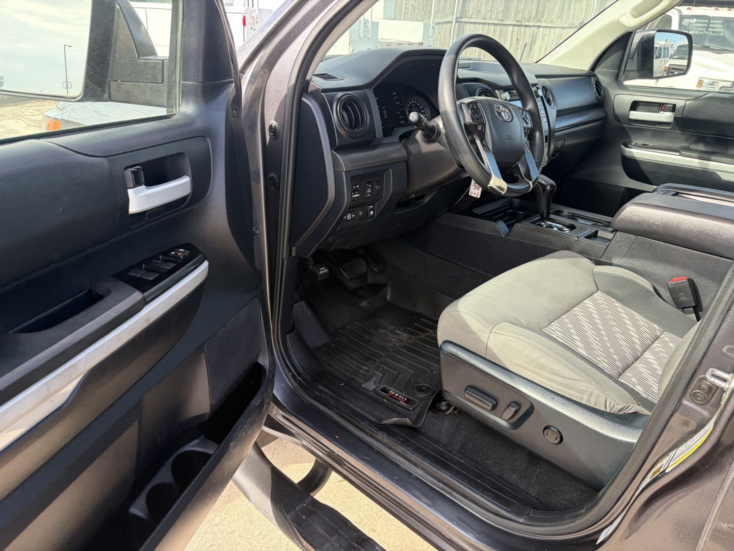 2018 Grey Toyota Tundra SR5 4.6L V8 CrewMax 2WD (5TFEM5F19JX) with an 4.6L V8 DOHC 32V engine, 6A transmission, located at 1687 Business 35 S, New Braunfels, TX, 78130, (830) 625-7159, 29.655487, -98.051491- Photo#10