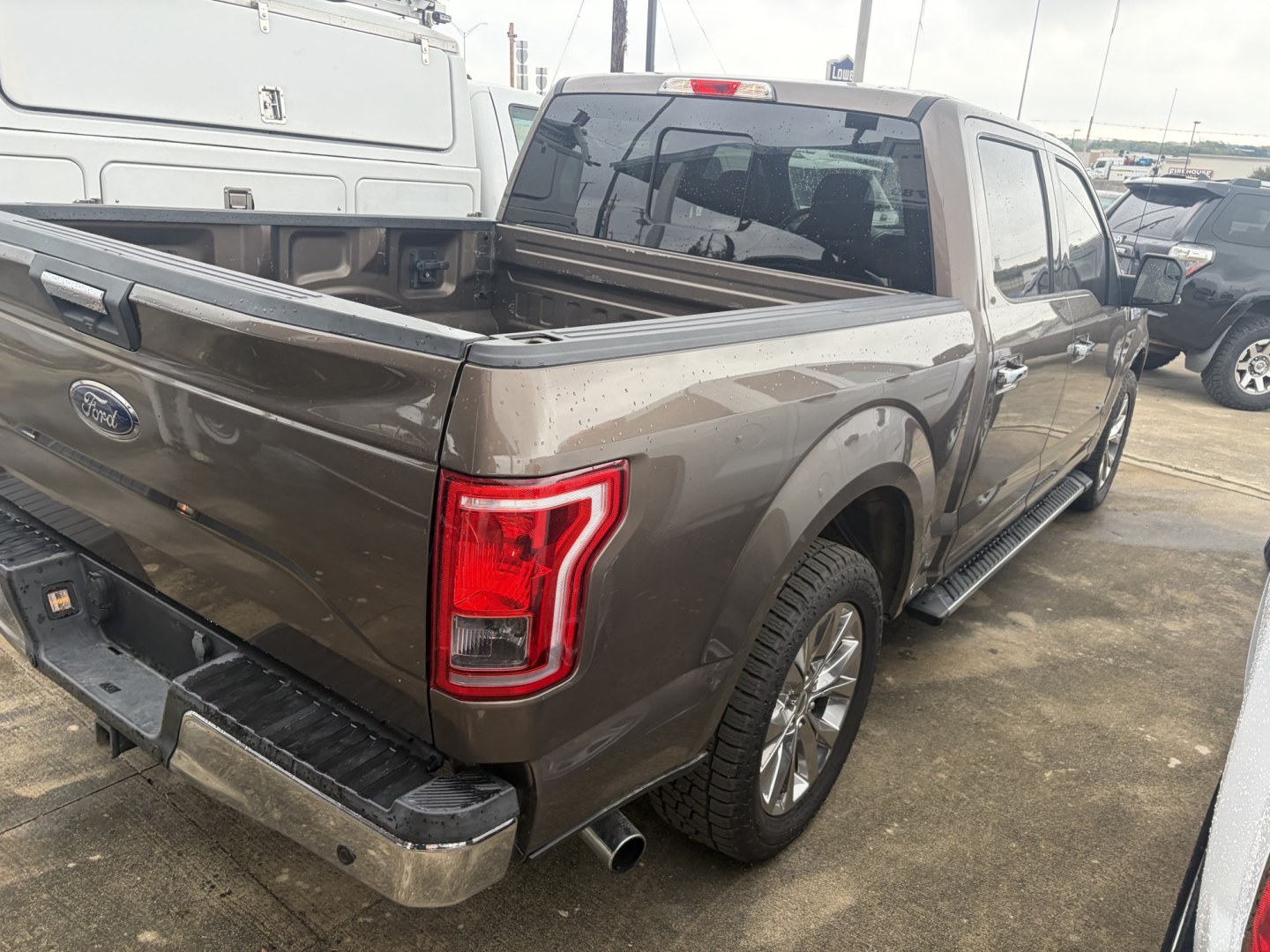 2015 Ford F-150 XLT SuperCrew 5.5-ft. Bed 2WD (1FTEW1CP9FK) with an 2.7L V6 DOHC 24V engine, 6A transmission, located at 1687 Business 35 S, New Braunfels, TX, 78130, (830) 625-7159, 29.655487, -98.051491- Photo#6