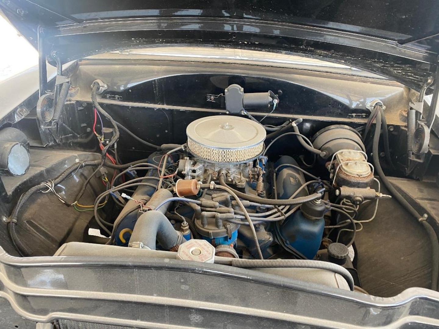 1953 Black /Red Lincoln Capri (53LA7562H) , Automatic transmission, located at 1687 Business 35 S, New Braunfels, TX, 78130, (830) 625-7159, 29.655487, -98.051491 - Check this out! This 1953 Lincoln Capri is ready for it's new home. Over $60,000.00 restoration with a rebuilt 351 M V8 engine. Power windows, power locks, and a South Texas car, so forget about the rust. The chrome bumpers aren't up to car show quality, but great for everyday driving. Under 10,000 - Photo#11
