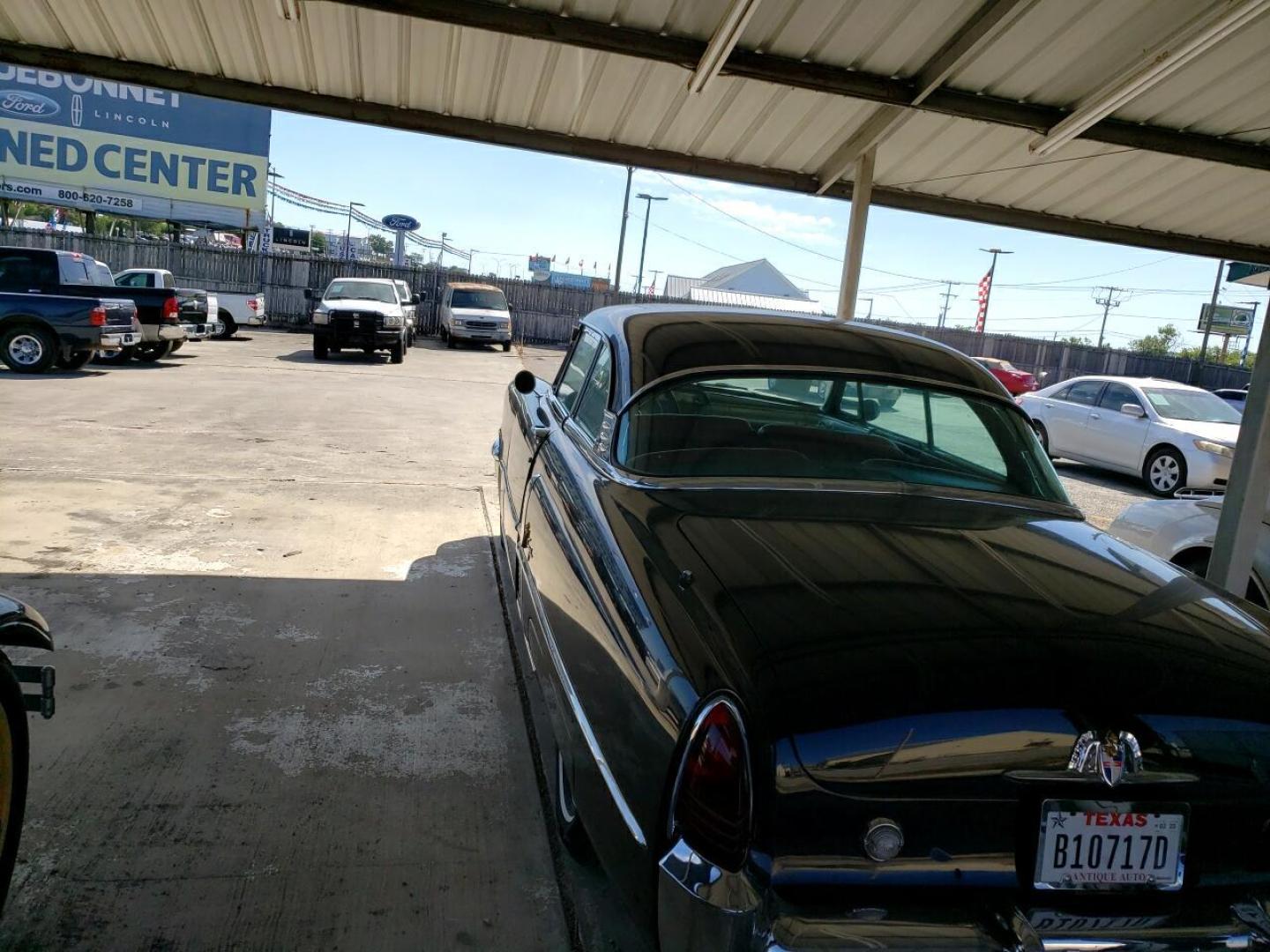 1953 Black /Red Lincoln Capri (53LA7562H) , Automatic transmission, located at 1687 Business 35 S, New Braunfels, TX, 78130, (830) 625-7159, 29.655487, -98.051491 - Check this out! This 1953 Lincoln Capri is ready for it's new home. Over $60,000.00 restoration with a rebuilt 351 M V8 engine. Power windows, power locks, and a South Texas car, so forget about the rust. The chrome bumpers aren't up to car show quality, but great for everyday driving. Under 10,000 - Photo#2