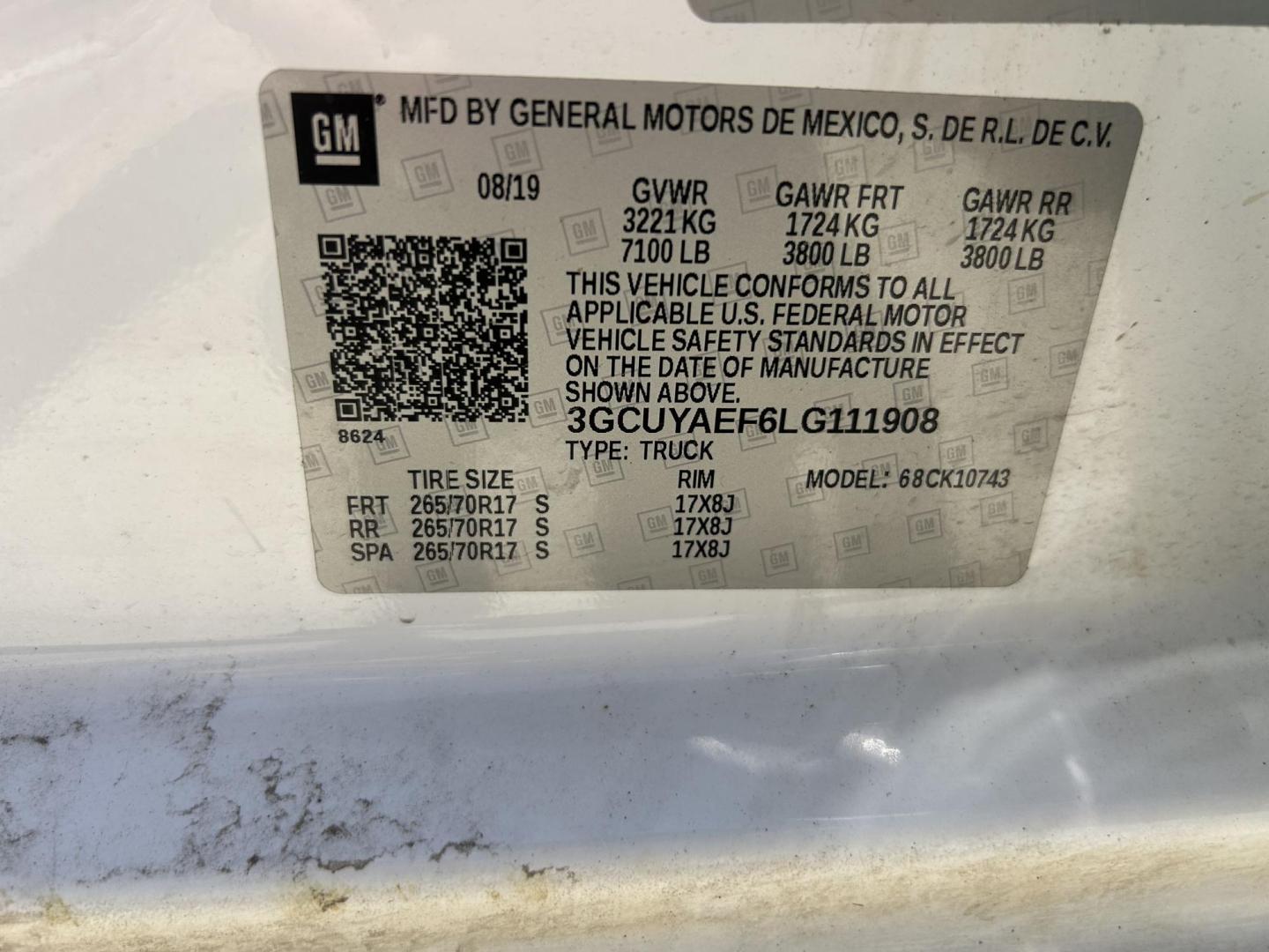 2020 White Chevrolet Silverado 1500 Work Truck Crew Cab Short Box 4WD (3GCUYAEF6LG) with an 5.3L V8 OHV 16V engine, 6A transmission, located at 1687 Business 35 S, New Braunfels, TX, 78130, (830) 625-7159, 29.655487, -98.051491 - Photo#15