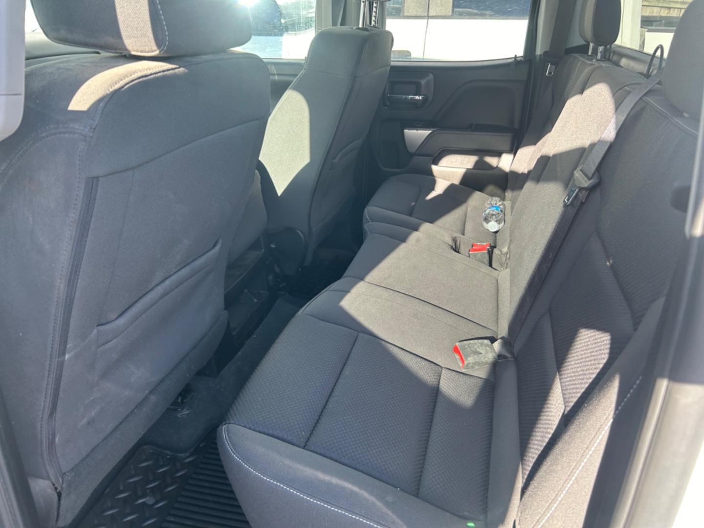 2019 White Chevrolet Silverado 1500 Work Truck Double Cab 4WD (2GCVKPEC1K1) with an 5.3L V8 OHV 16V engine, 6A transmission, located at 1687 Business 35 S, New Braunfels, TX, 78130, (830) 625-7159, 29.655487, -98.051491 - Photo#8
