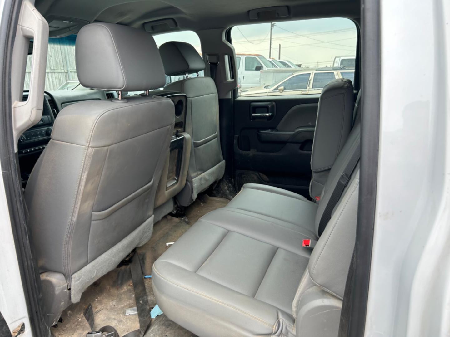 2019 White Chevrolet Silverado 3500HD Work Truck Crew Cab 4WD (1GB4KVCY5KF) with an 6.6L V8 OHV 32V TURBO DIESEL engine, 6A transmission, located at 1687 Business 35 S, New Braunfels, TX, 78130, (830) 625-7159, 29.655487, -98.051491 - Photo#10