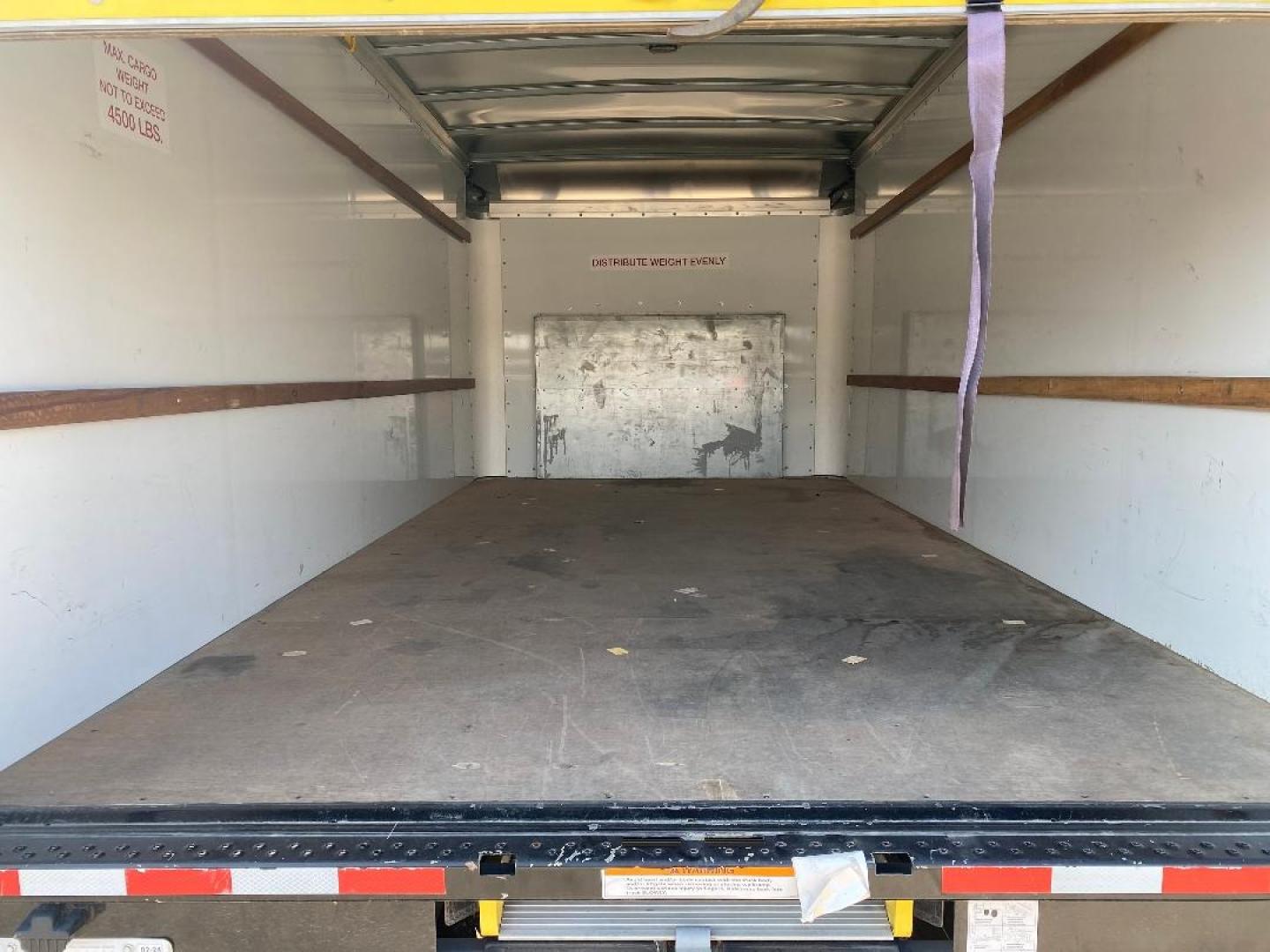 2022 Yellow Ford Econoline (1FDWE3FK9ND) , located at 1687 Business 35 S, New Braunfels, TX, 78130, (830) 625-7159, 29.655487, -98.051491 - Photo#5