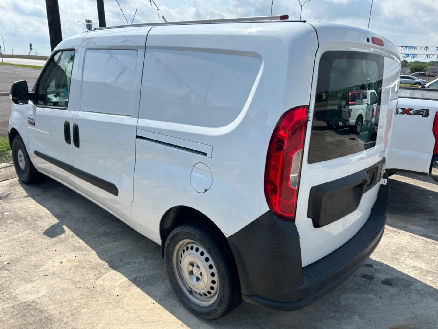 2020 White RAM ProMaster City Wagon (ZFBHRFAB3L6) with an 2.4L L4 engine, 9A transmission, located at 1687 Business 35 S, New Braunfels, TX, 78130, (830) 625-7159, 29.655487, -98.051491 - Photo#1
