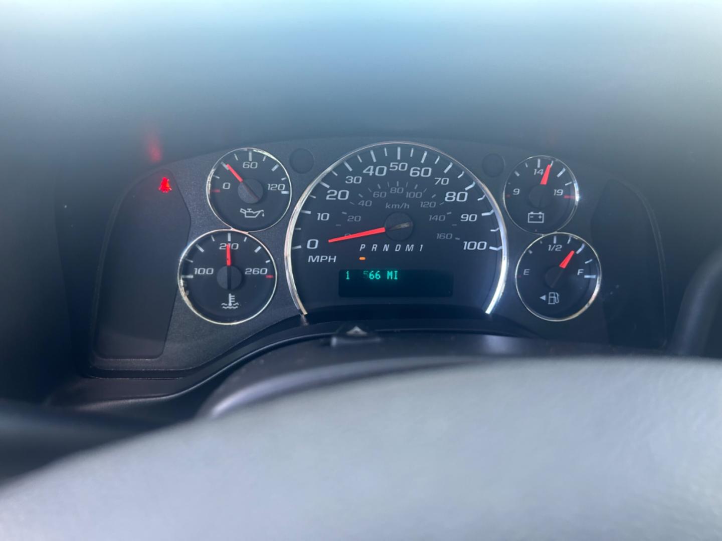 2021 White GMC Savana G2500 Cargo (1GTW7AFP3M1) with an 4.3L V6 engine, 6A transmission, located at 1687 Business 35 S, New Braunfels, TX, 78130, (830) 625-7159, 29.655487, -98.051491 - Photo#9