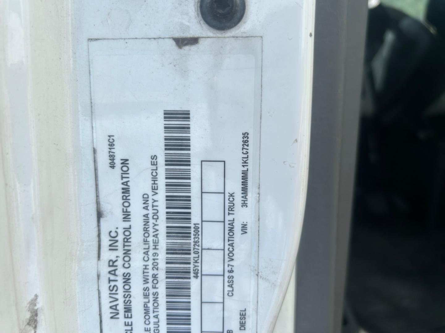 2019 White International DuraStar 4300 - (3HAMMMML1KL) with an 6.7L 6 engine, Automatic transmission, located at 1687 Business 35 S, New Braunfels, TX, 78130, (830) 625-7159, 29.655487, -98.051491 - Rebuilt turbo injection pump and head reworked ready for your next load. - Photo#12