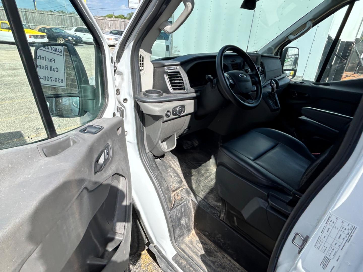 2022 White Ford Transit (1FDBF6P87NK) with an 3.5L V6 engine, Automatic transmission, located at 1687 Business 35 S, New Braunfels, TX, 78130, (830) 625-7159, 29.655487, -98.051491 - Photo#10