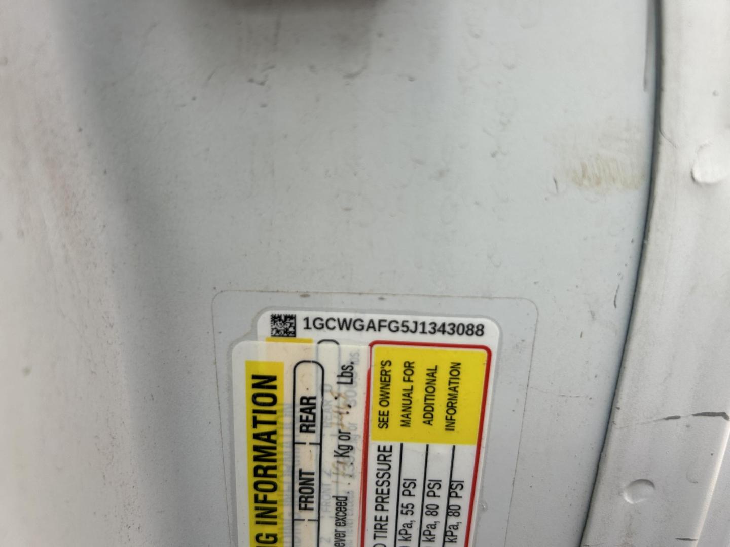 2018 White Chevrolet Express 2500 Cargo (1GCWGAFG5J1) with an 6.0L V8 OHV 16V FFV engine, 6A transmission, located at 1687 Business 35 S, New Braunfels, TX, 78130, (830) 625-7159, 29.655487, -98.051491 - Photo#12