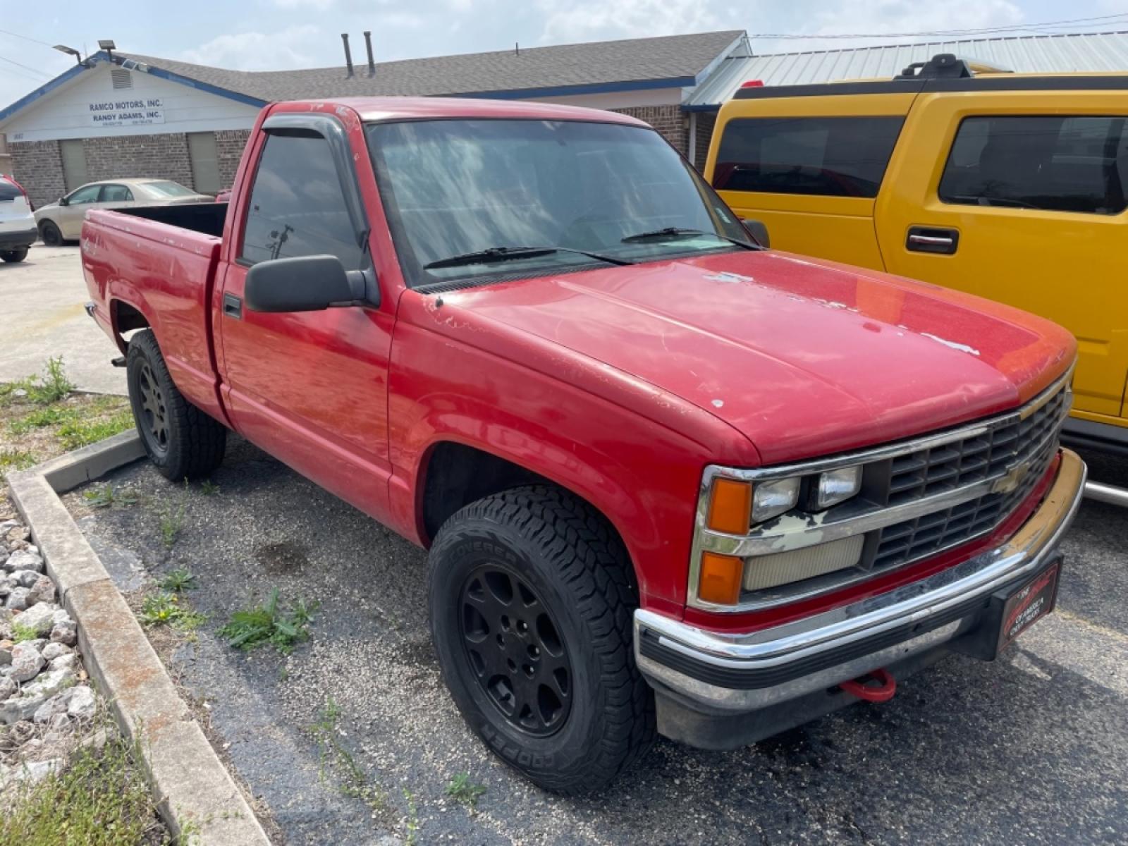 1989 Chevrolet C/K 1500 (1GCDK14K9KZ) with an 5.7L engine, Auto transmission, located at 1687 Business 35 S, New Braunfels, TX, 78130, (830) 625-7159, 29.655487, -98.051491 - Photo #1