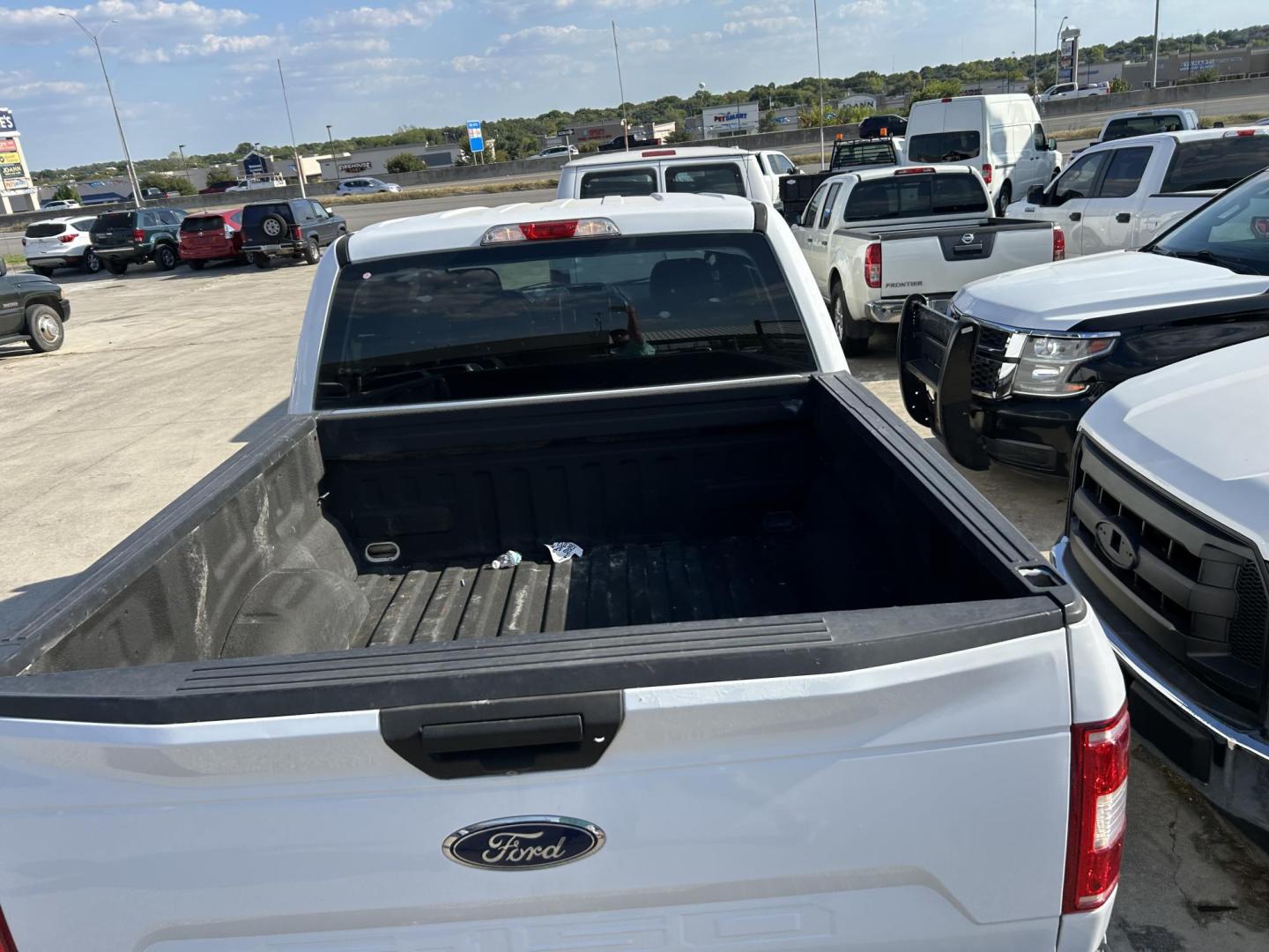 2018 Ford F-150 King-Ranch SuperCrew 5.5-ft. 2WD (1FTEW1EB7JK) with an 3.3L V6 DOHC 24V engine, 6A transmission, located at 1687 Business 35 S, New Braunfels, TX, 78130, (830) 625-7159, 29.655487, -98.051491 - Photo#10