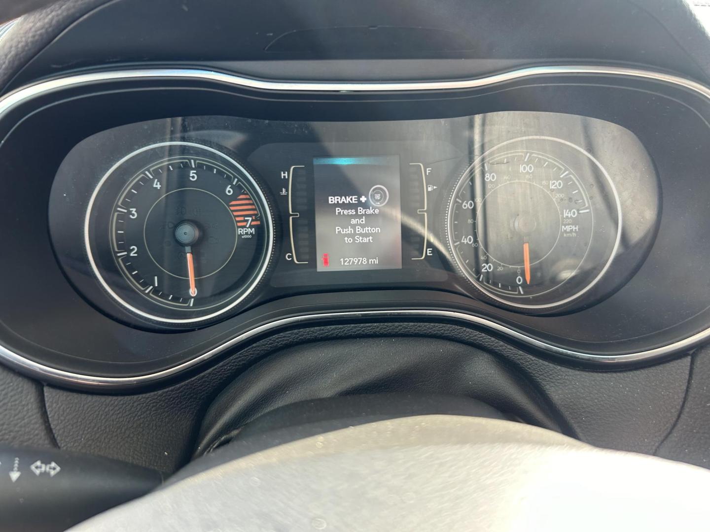 2019 Grey Jeep Cherokee Latitude Plus FWD (1C4PJLLB6KD) with an 2.4L L4 DOHC 16V engine, 9A transmission, located at 1687 Business 35 S, New Braunfels, TX, 78130, (830) 625-7159, 29.655487, -98.051491 - Photo#12