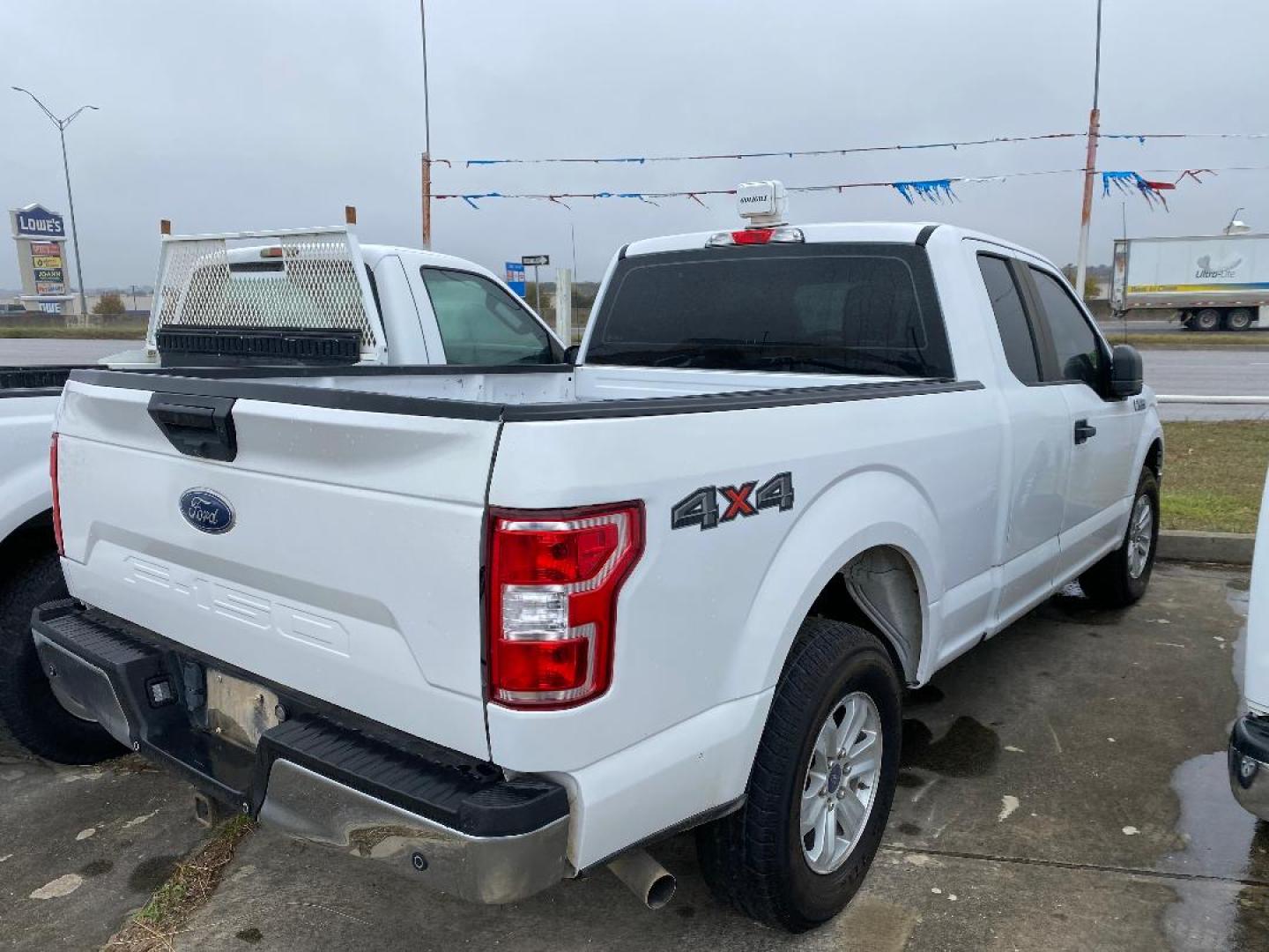 2019 White Ford F-150 XL SuperCab 6.5-ft. 4WD (1FTFX1E59KK) with an 5.0L V8 OHV 16V engine, 6A transmission, located at 1687 Business 35 S, New Braunfels, TX, 78130, (830) 625-7159, 29.655487, -98.051491 - Photo#1