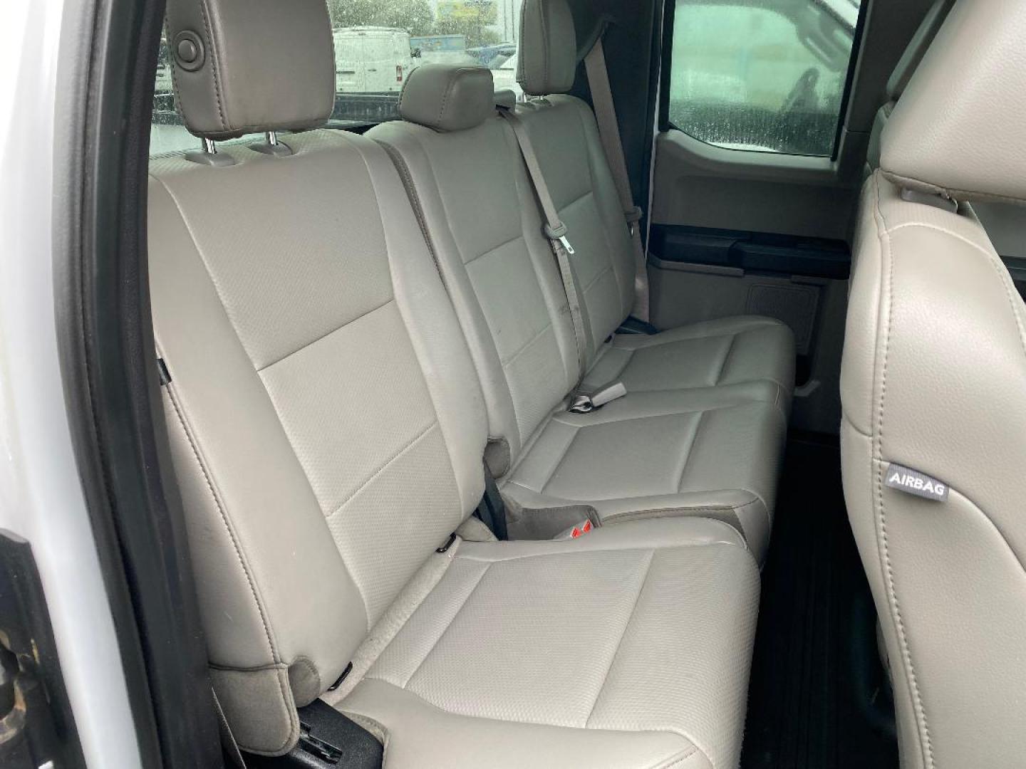 2019 White Ford F-150 XL SuperCab 6.5-ft. 4WD (1FTFX1E59KK) with an 5.0L V8 OHV 16V engine, 6A transmission, located at 1687 Business 35 S, New Braunfels, TX, 78130, (830) 625-7159, 29.655487, -98.051491 - Photo#5