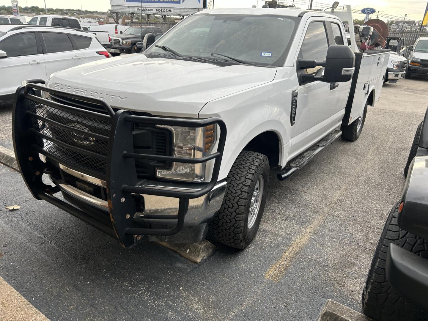 2019 White Ford F-350 SD XL SuperCab 4WD (1FD7X3B62KE) with an 6.2L V8 OHV 16V engine, 6A transmission, located at 1687 Business 35 S, New Braunfels, TX, 78130, (830) 625-7159, 29.655487, -98.051491 - Photo#0
