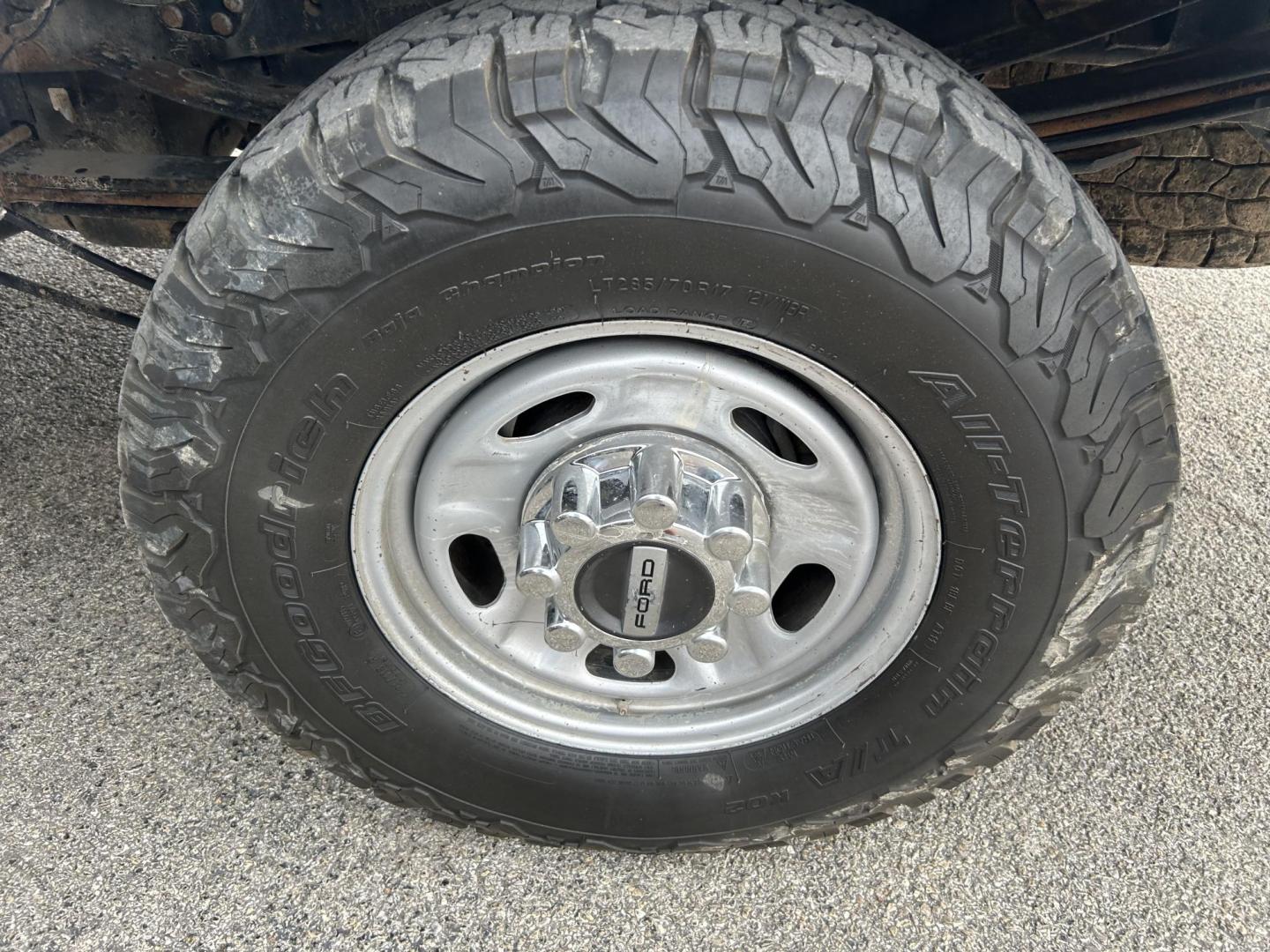2019 White Ford F-350 SD XL SuperCab 4WD (1FD7X3B62KE) with an 6.2L V8 OHV 16V engine, 6A transmission, located at 1687 Business 35 S, New Braunfels, TX, 78130, (830) 625-7159, 29.655487, -98.051491 - Photo#15